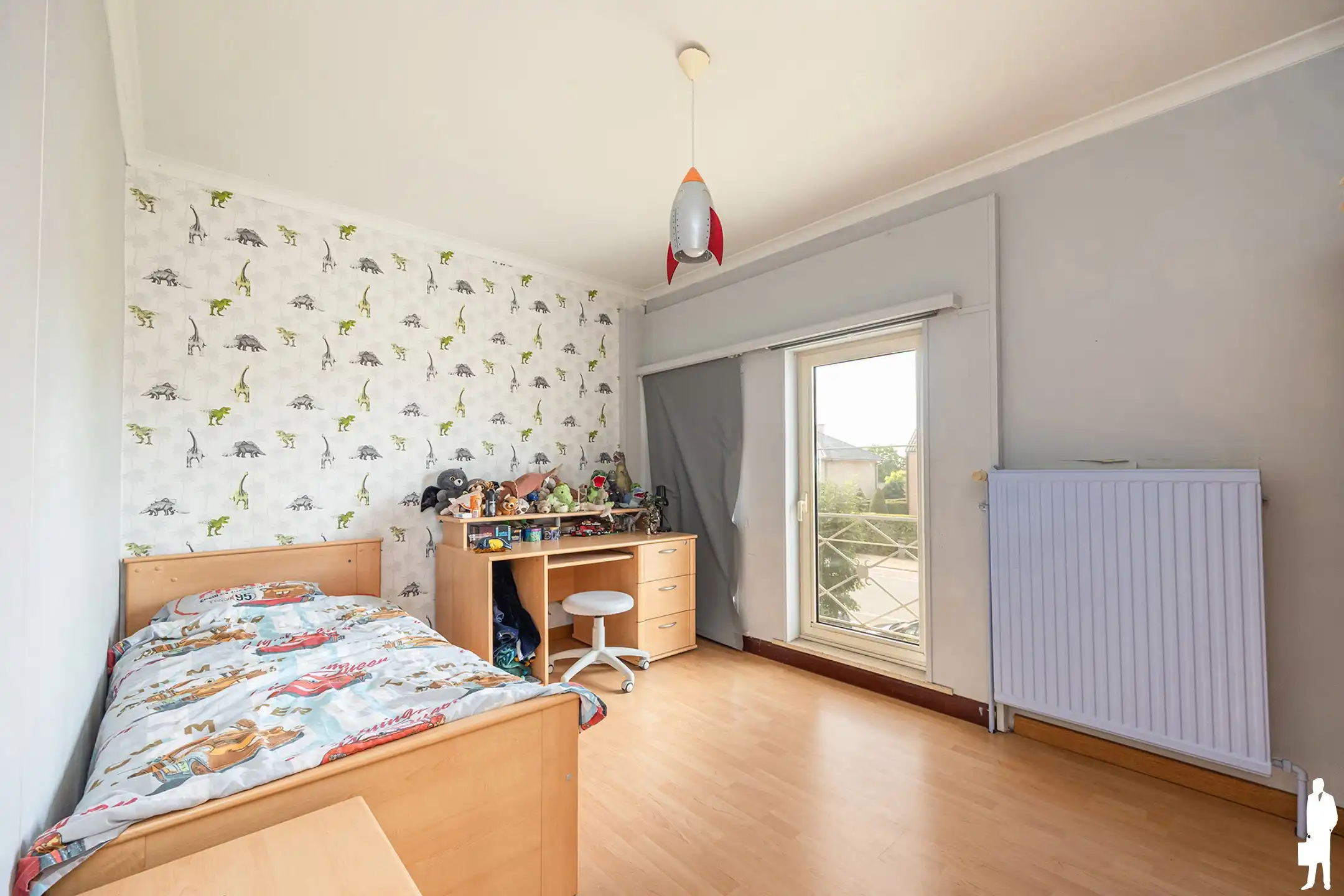 Gerenoveerde gezinswoning met 5 slpk, 2 badk, en zonnige tuin foto 14