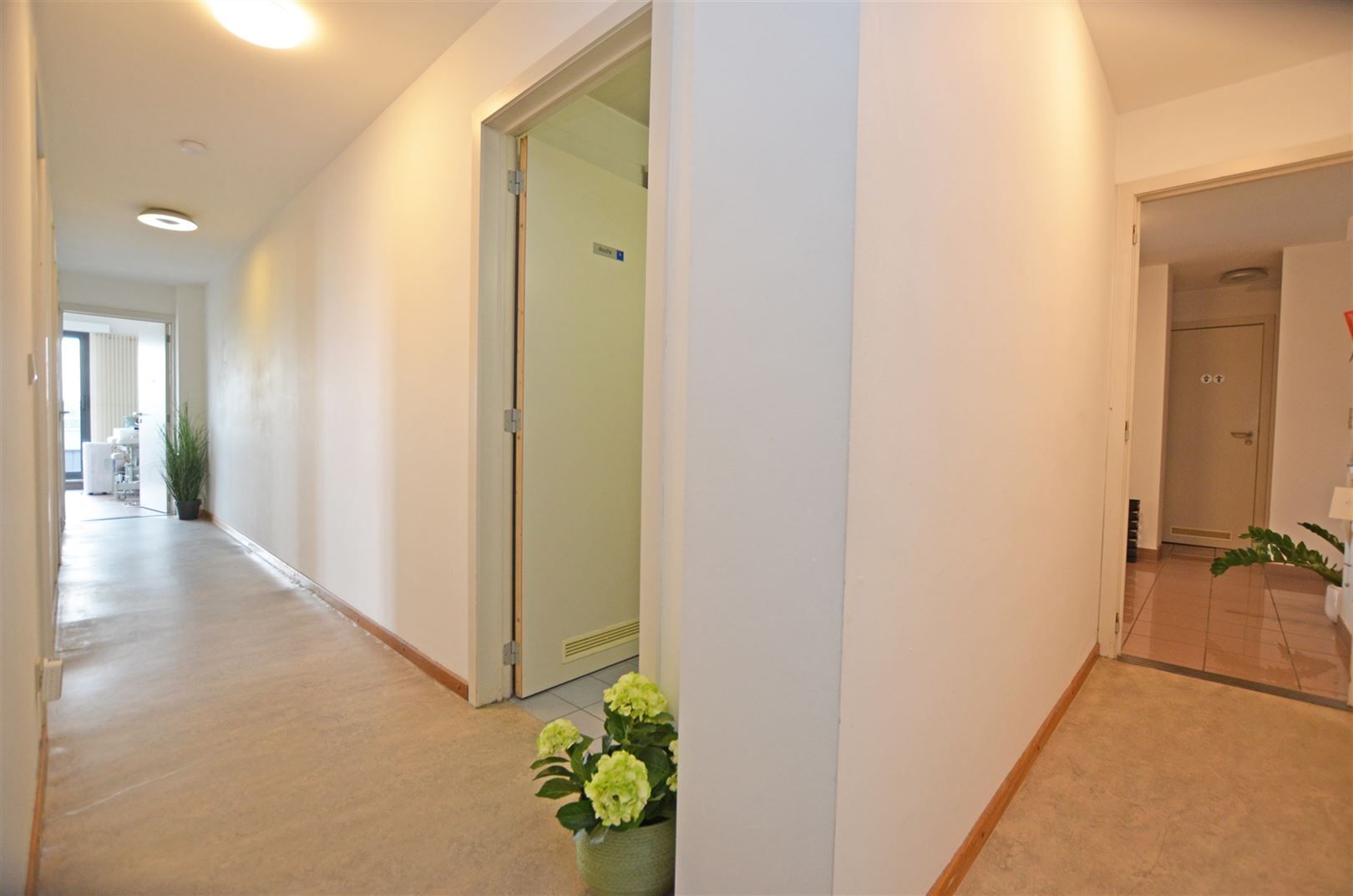 Aangenaam 3-slaapkamer appartement, ideaal voor vrij beroep  foto 9