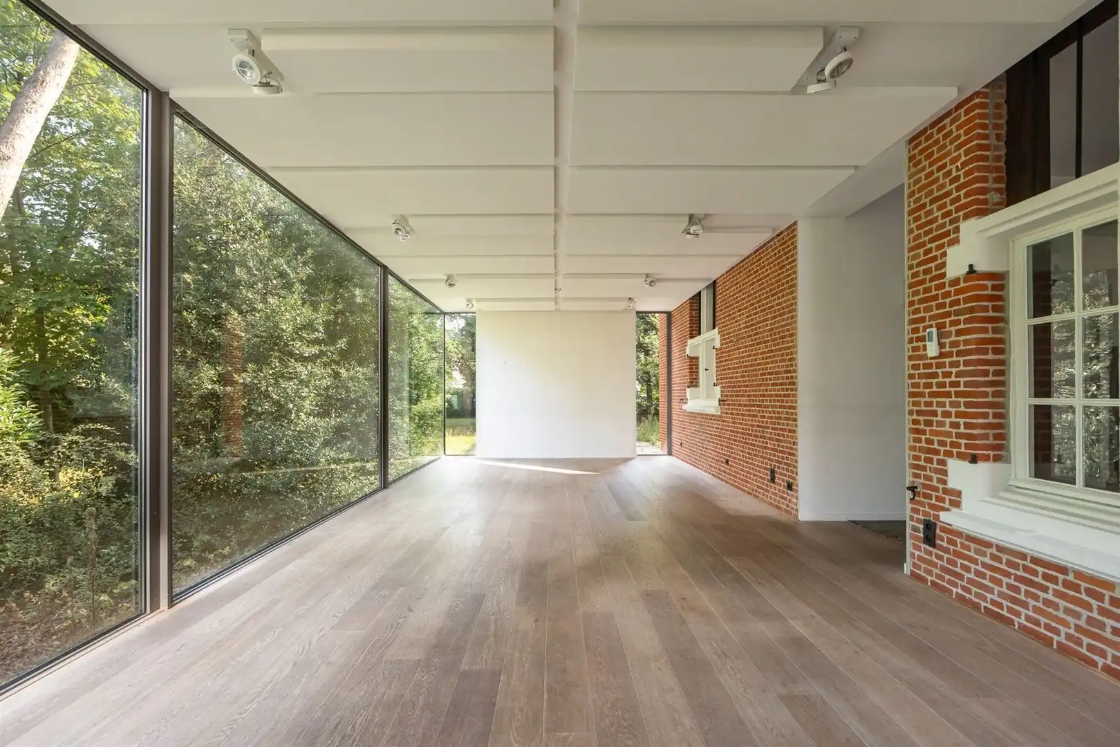 Villa Ullens. Het prachtig gerenoveerde kasteel in hartje Schoten foto 9