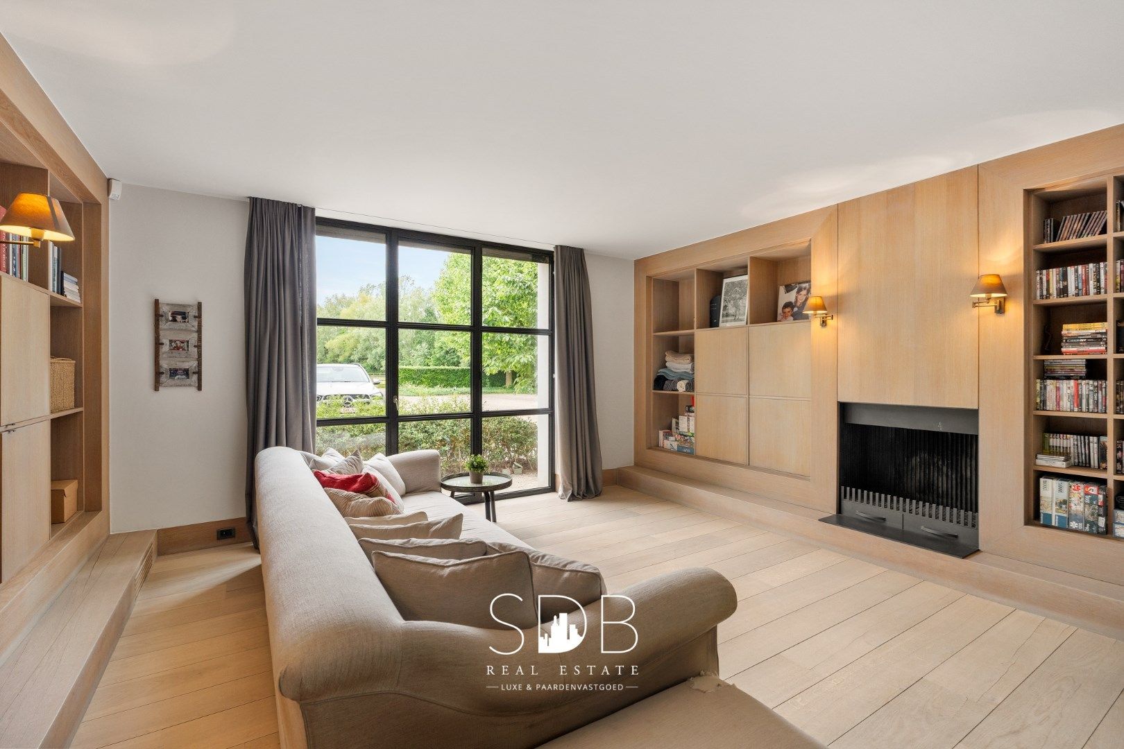 Prachtige villa met hippische accommodatie en graslanden op +/- 5 ha foto 9