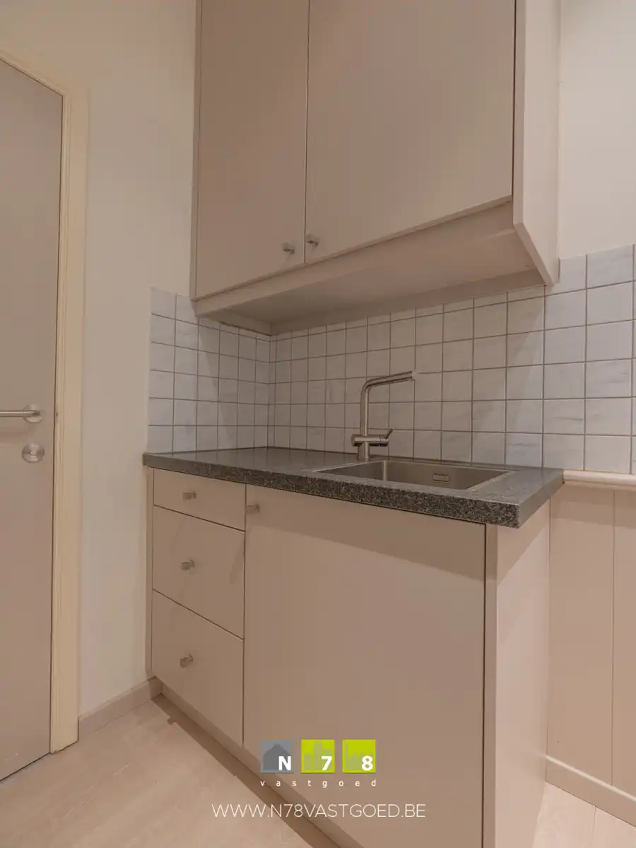 Commerciële ruimte te huur foto 6