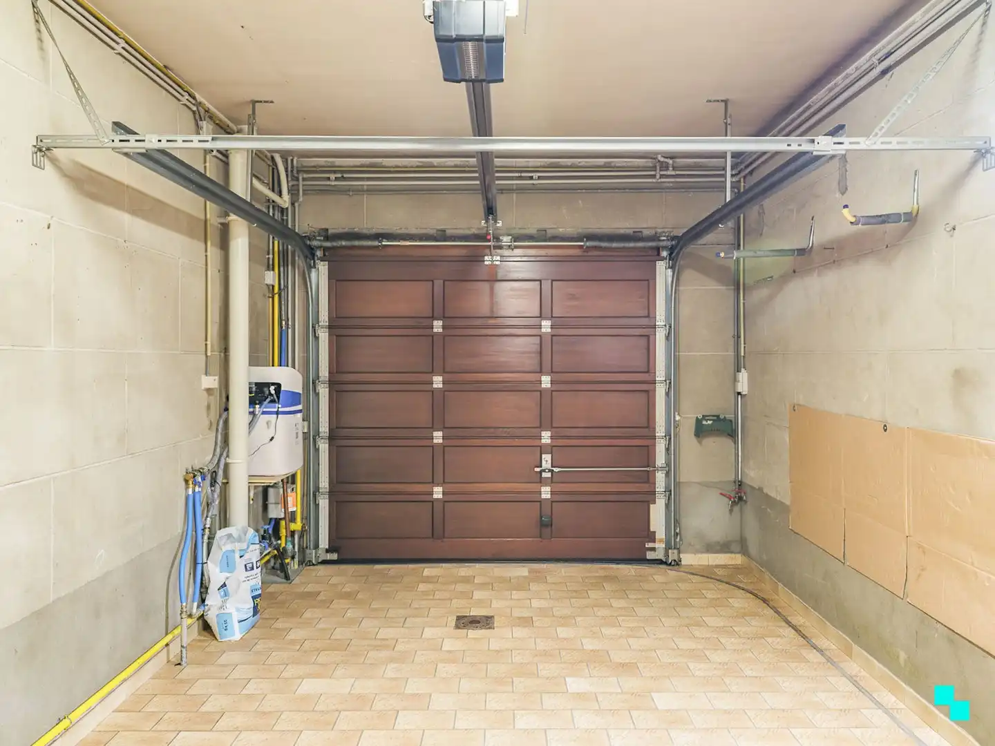 Strategisch gelegen woning met zonnige tuin en werkhuis foto 23
