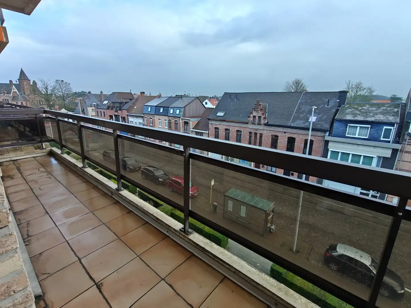Ruim appartement met terras te Lokeren  foto 5