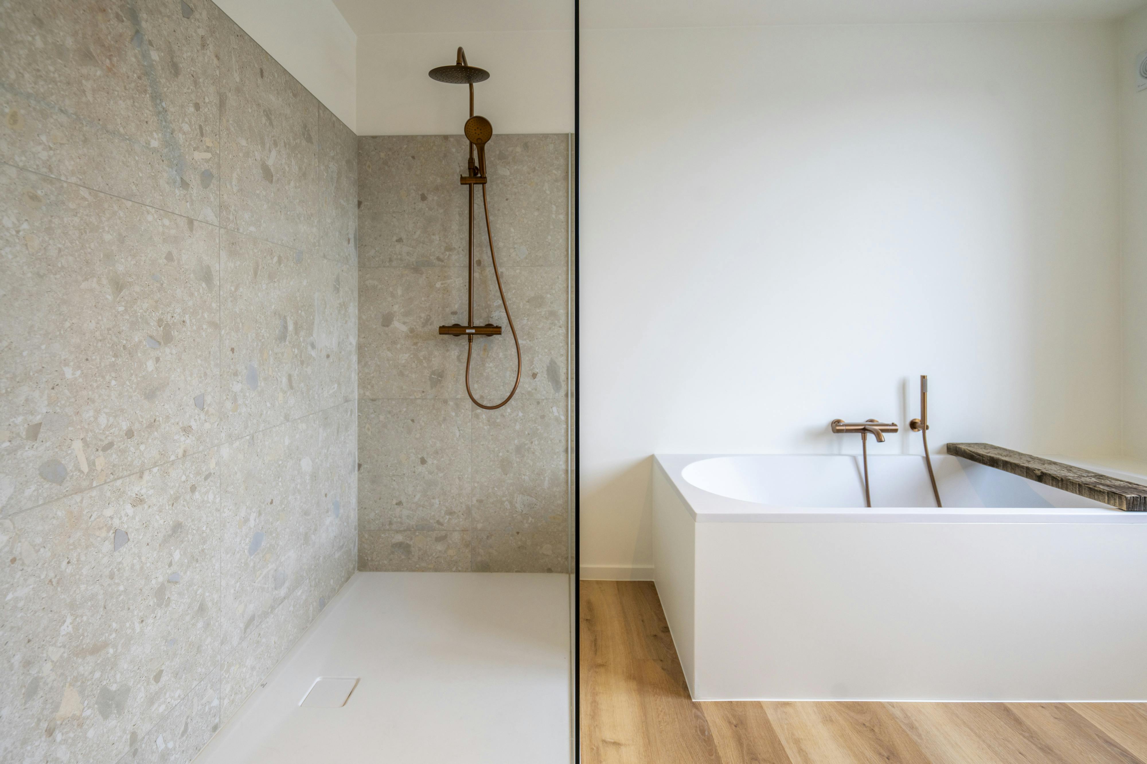 Prachtig vernieuwde ruime woning met EPC A te koop in centrum Kortrijk foto 12