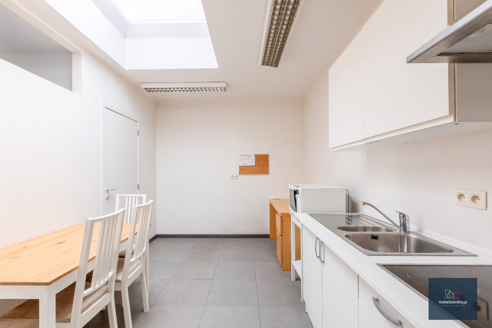 Eigendom met handelsgelijkvloers en duplexappartement  foto 19