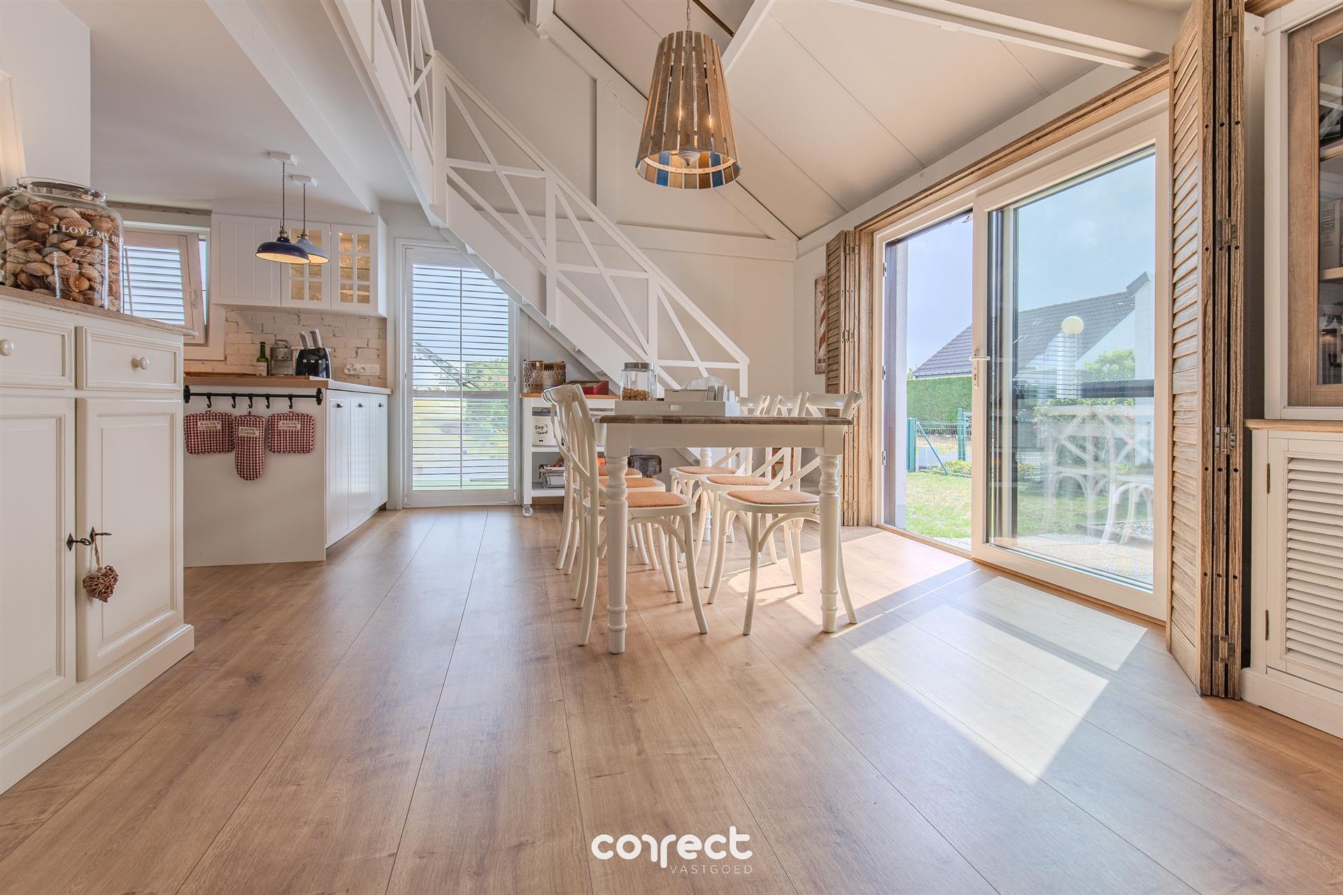Luxe Vakantiewoning, Instapklaar en slechts op 700 meter van het strand te Middelkerke. foto 3