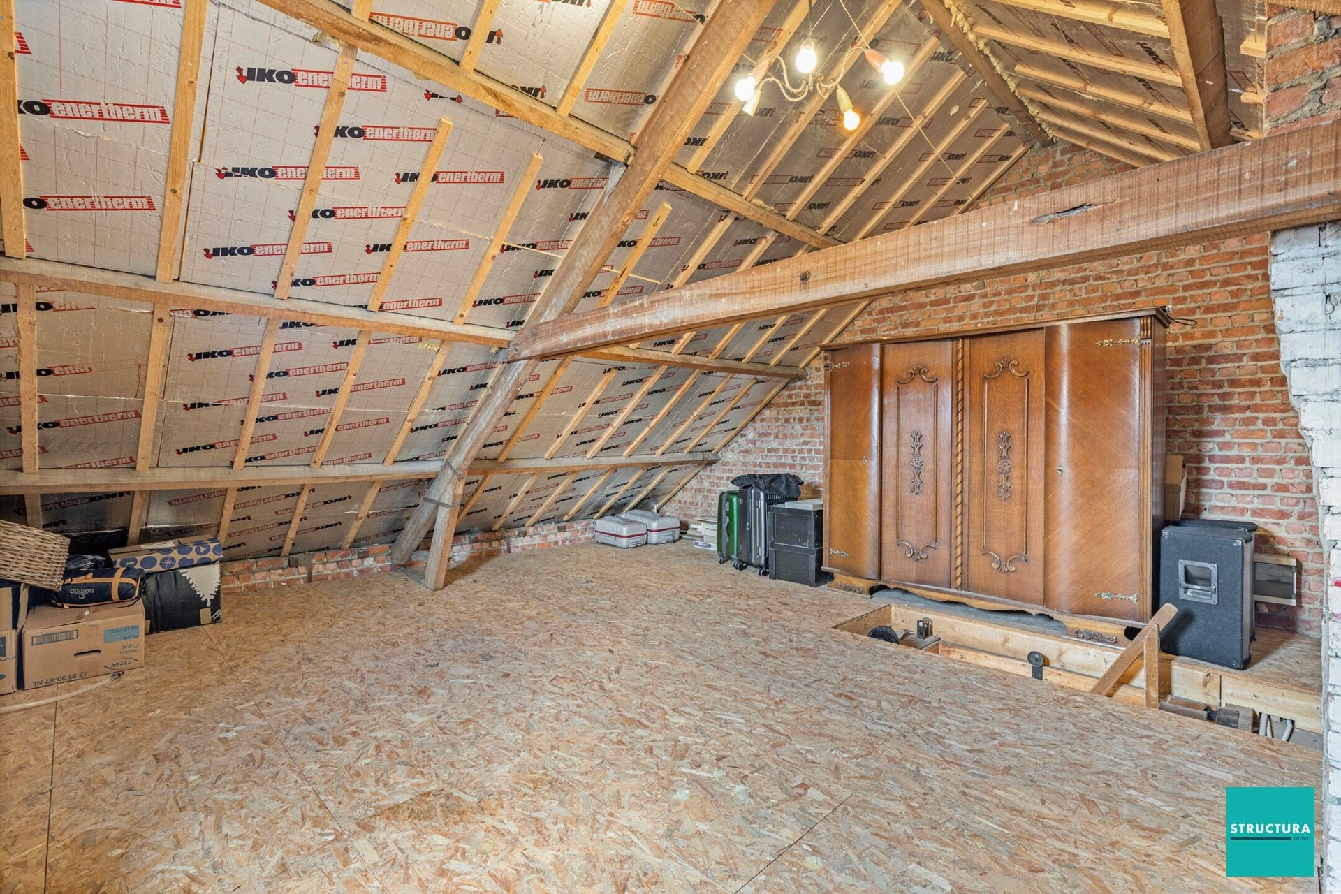 Instapklare woning met 3 ruime slaapkamers, privatieve en aangelegde tuin en grote garage/atelier foto 19