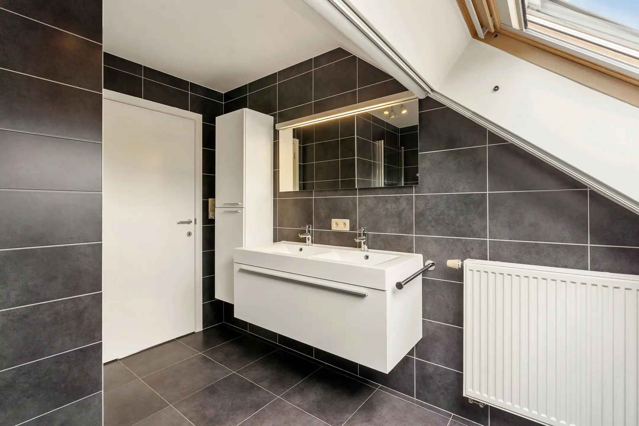 Perfect onderhouden duplex in het hart van Riemst foto 18