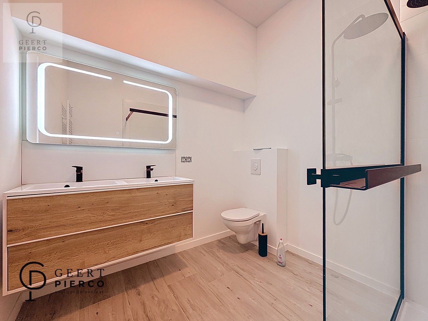 Ruim pand te Attenhoven foto 9