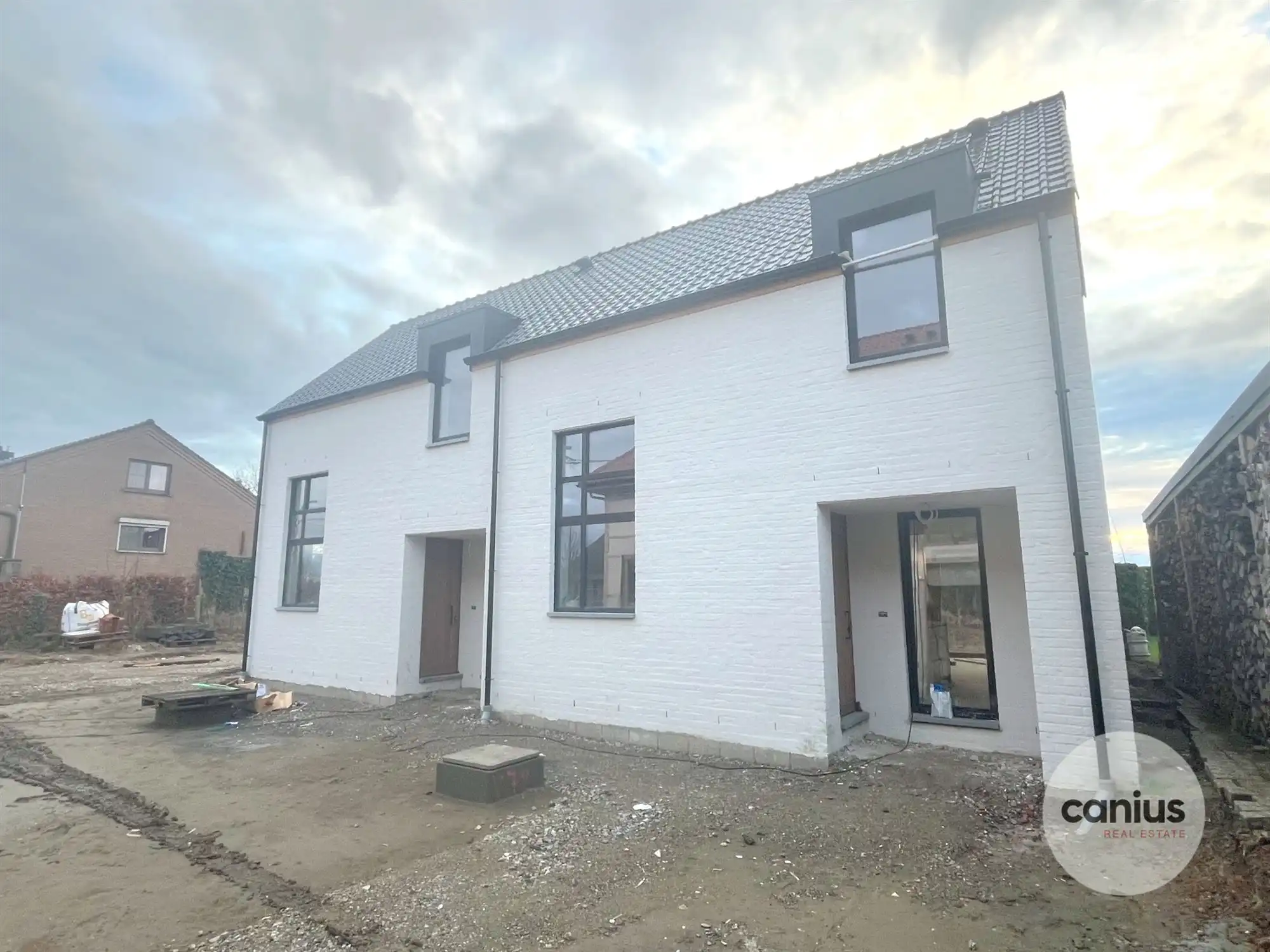 KNAPPE NIEUWBOUWWONING MET 3 SLPKS foto 14