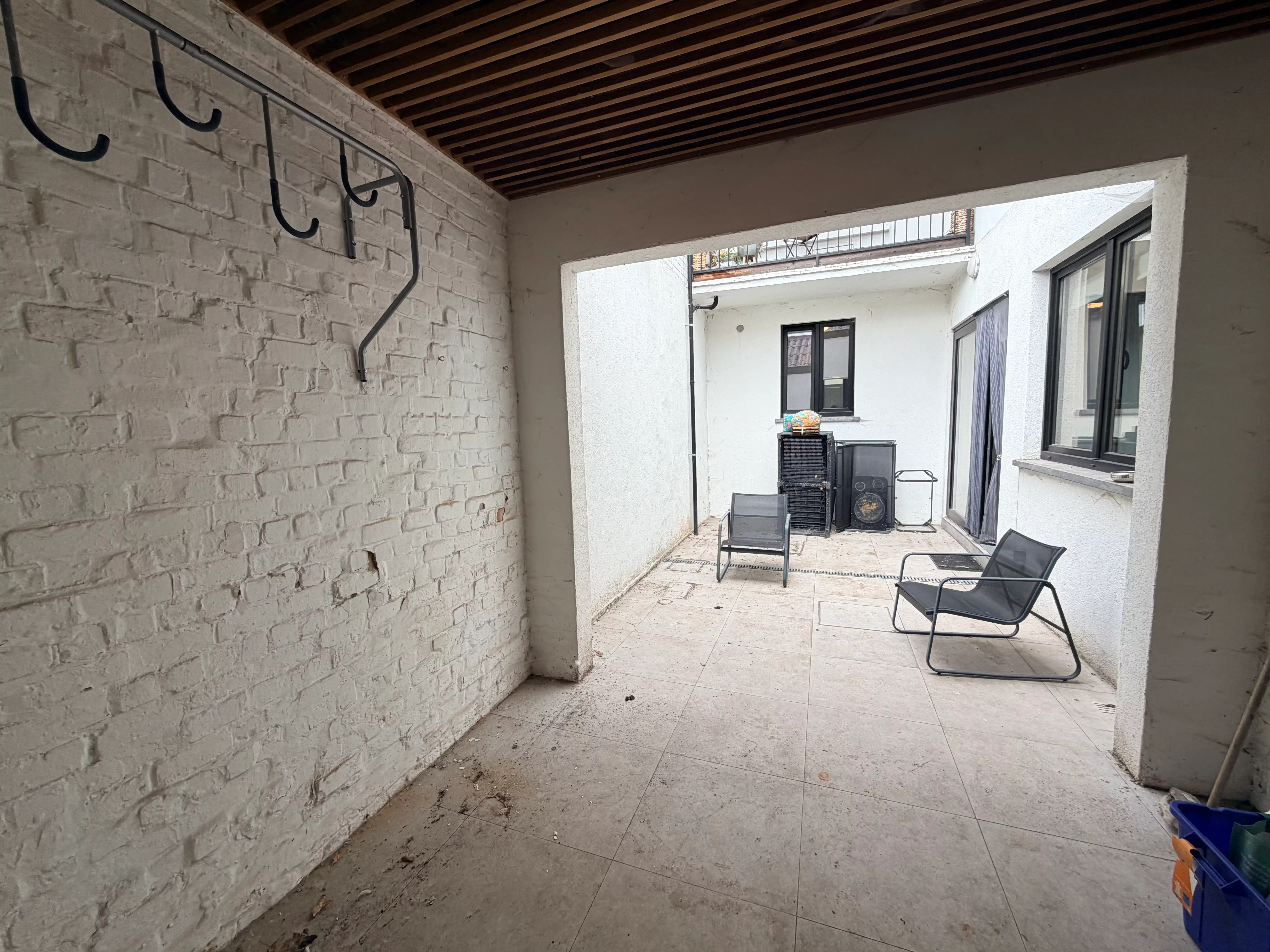--- NIEUW --- Prachtig gerenoveerd appartement met 3 slaapkamers. foto 11