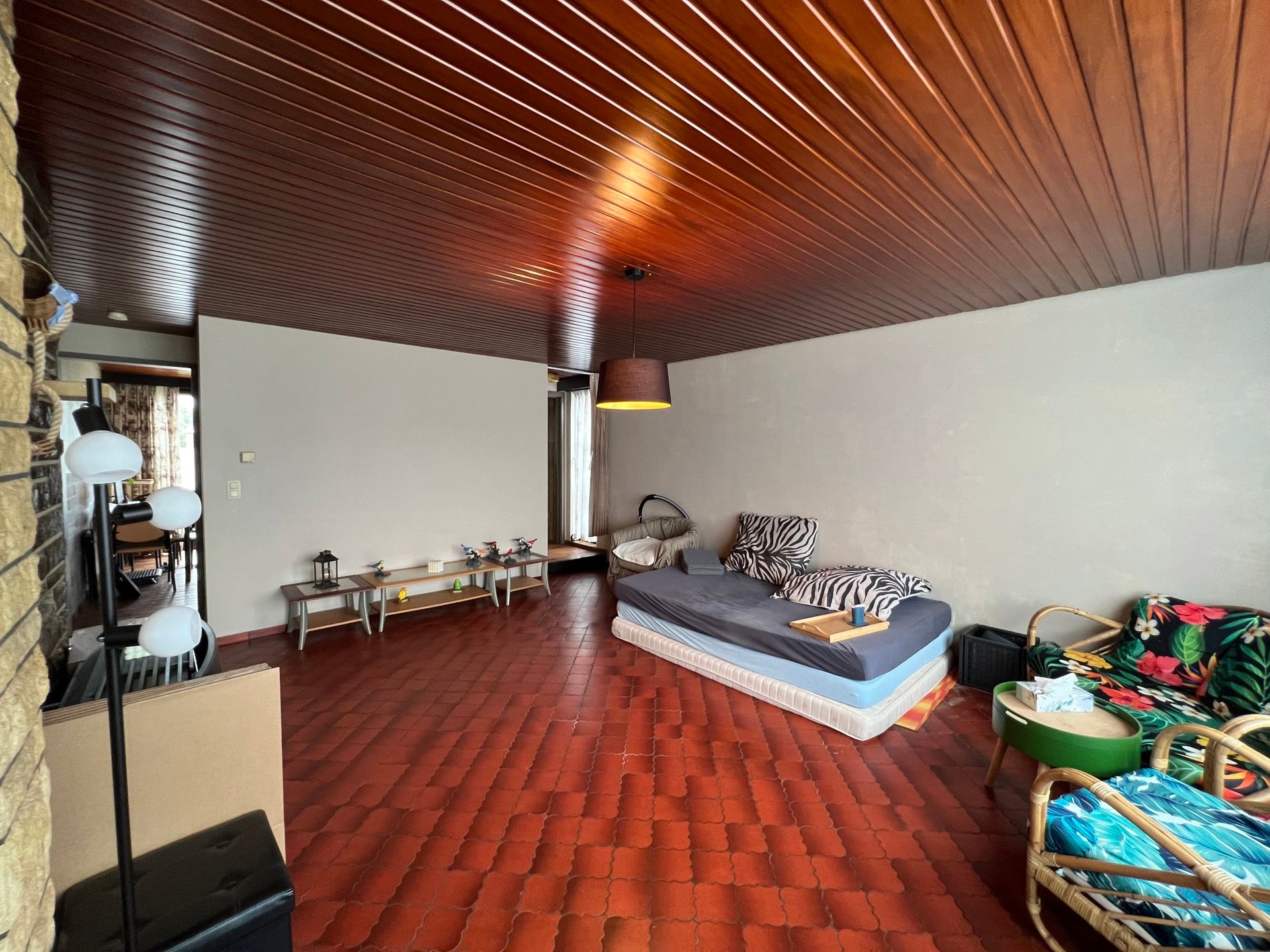 Fantastisch gelegen te renoveren driegevelwoning. foto 6