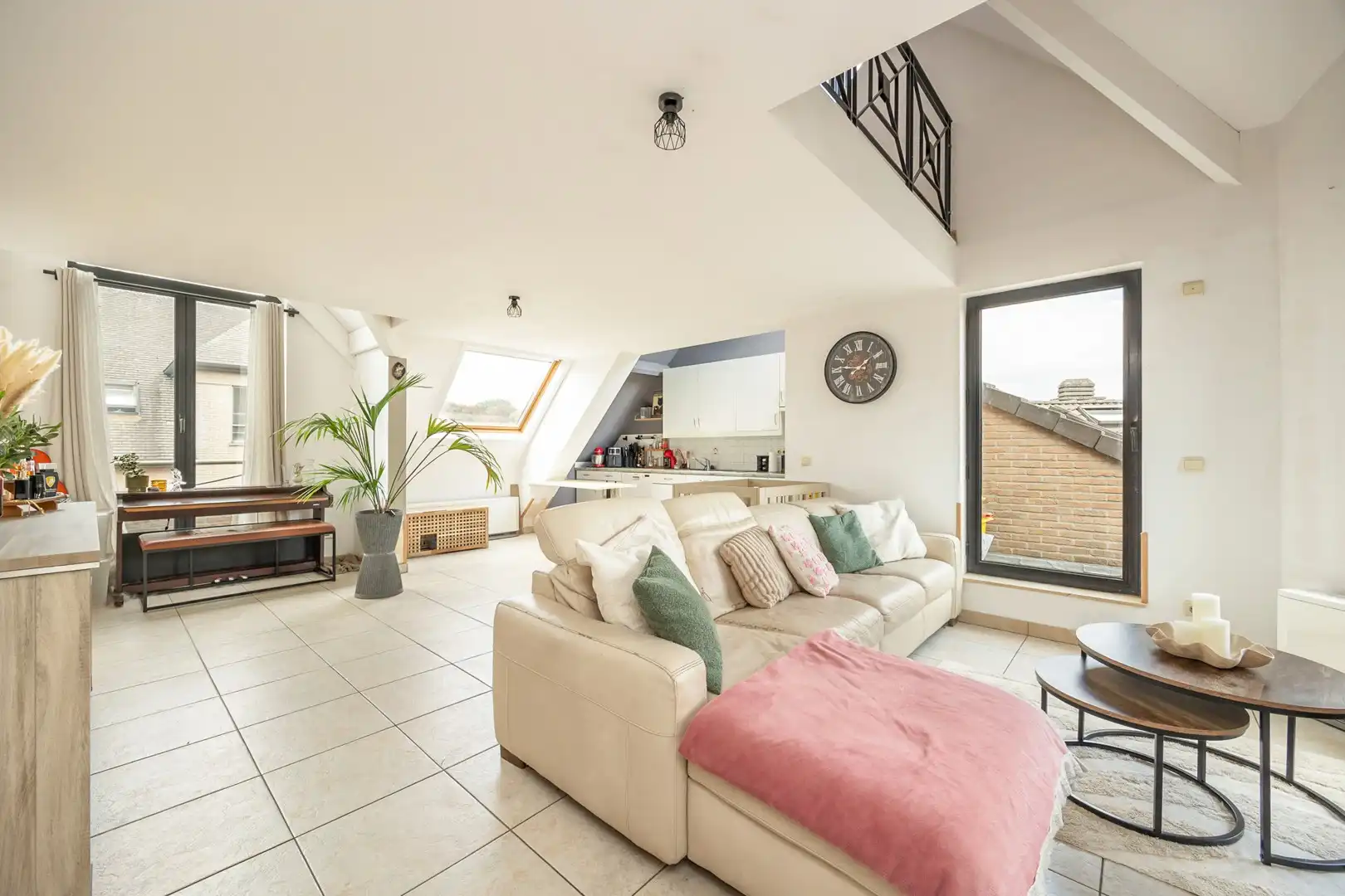 DUPLEXAPPARTEMENT MET TERRAS foto 2