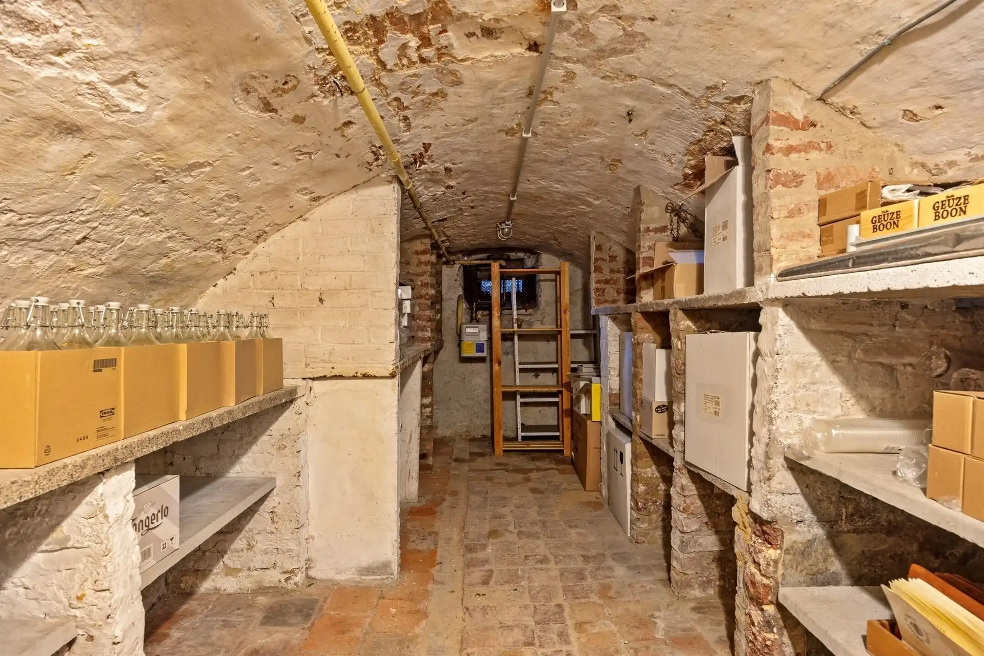 CENTRUM DWORP : karaktervol handelspand met woonst  foto 19