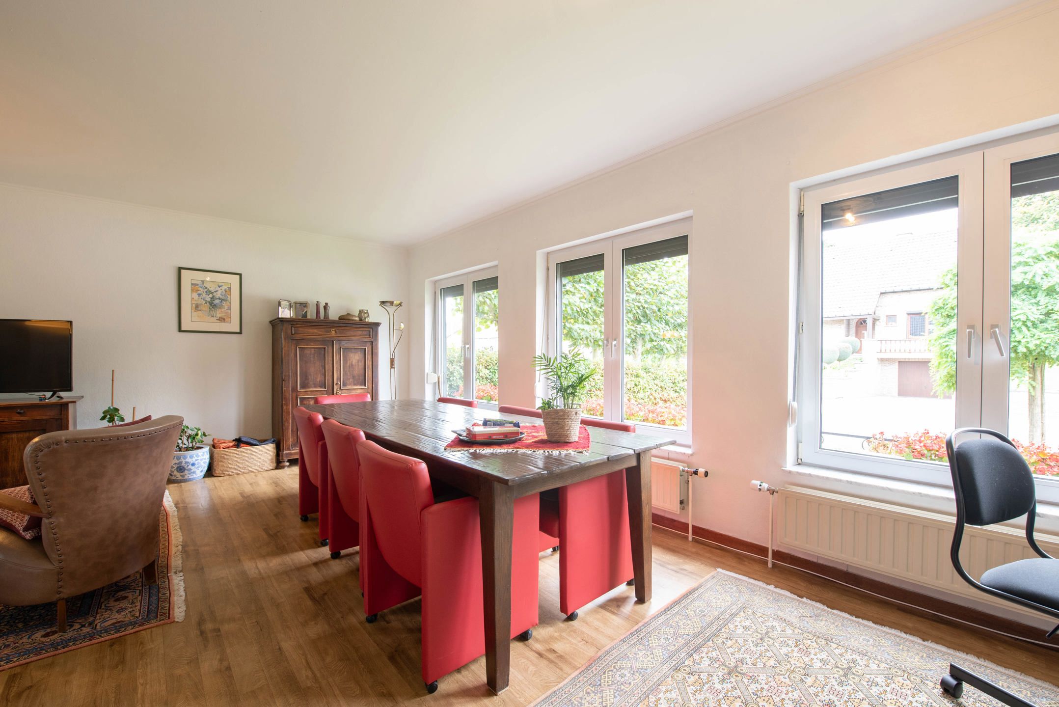 Gelijkvloerse woning met inpandige garage  foto 4