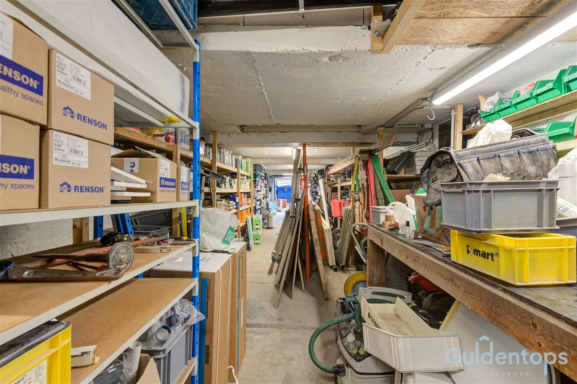 Knap gebouw bestaande uit 2 appartementen én magazijn foto 31