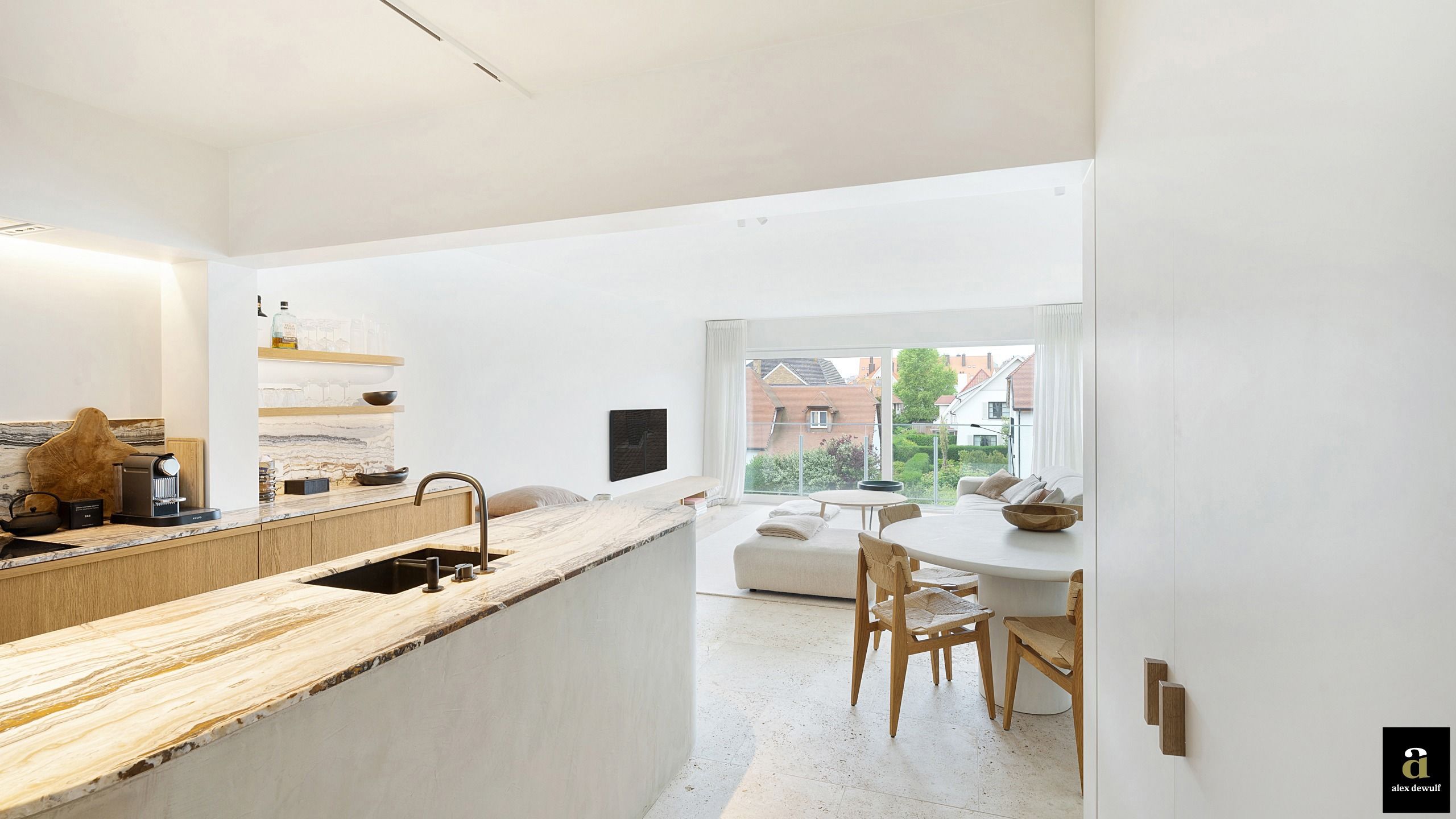 Prachtig gerenoveerd appartement met 2 terrassen [Elizabetlaan / Neptunuspad - Knokke]. foto 2