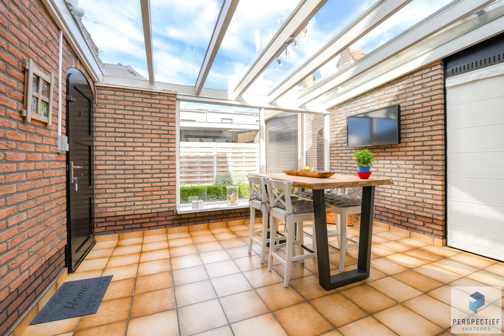 INSTAPKLARE WONING met RUIME LOODS/ OPSLAGRUIMTE/GARAGE foto 12