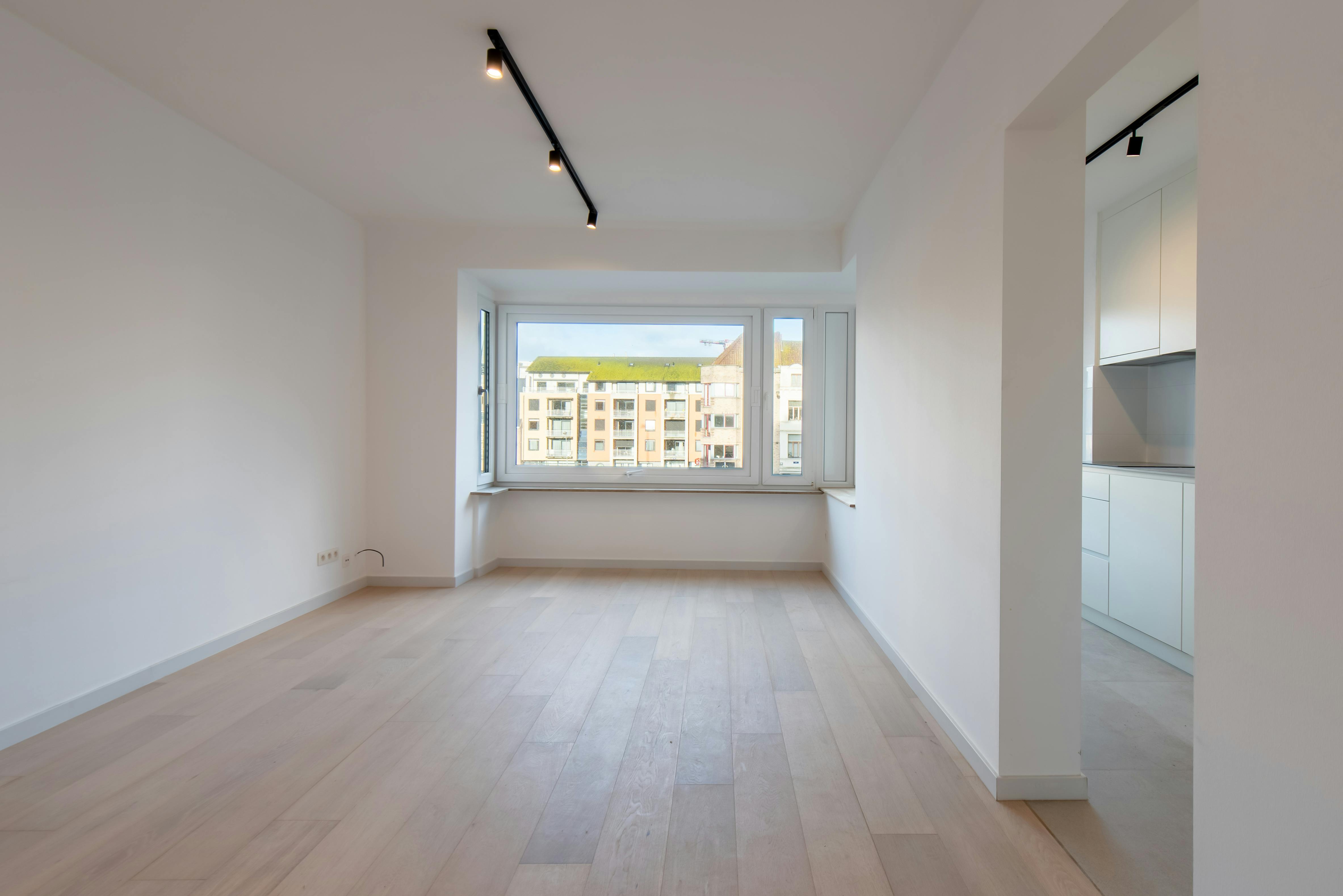 Prachtig gerenoveerd appartement met open zicht foto 3