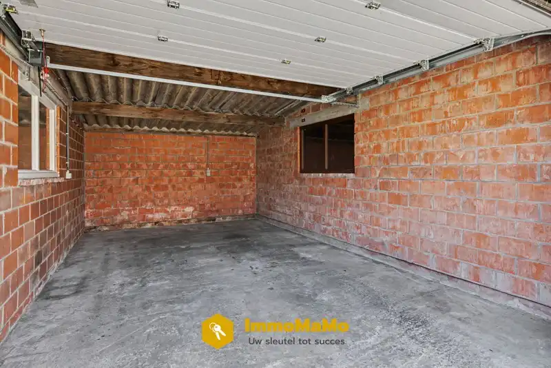 WONING MET 4 GARAGES & GROTE OPSLAGRUIMTE/HANGAAR IN WACHTEBEKE (LOCHRISTI) foto 24