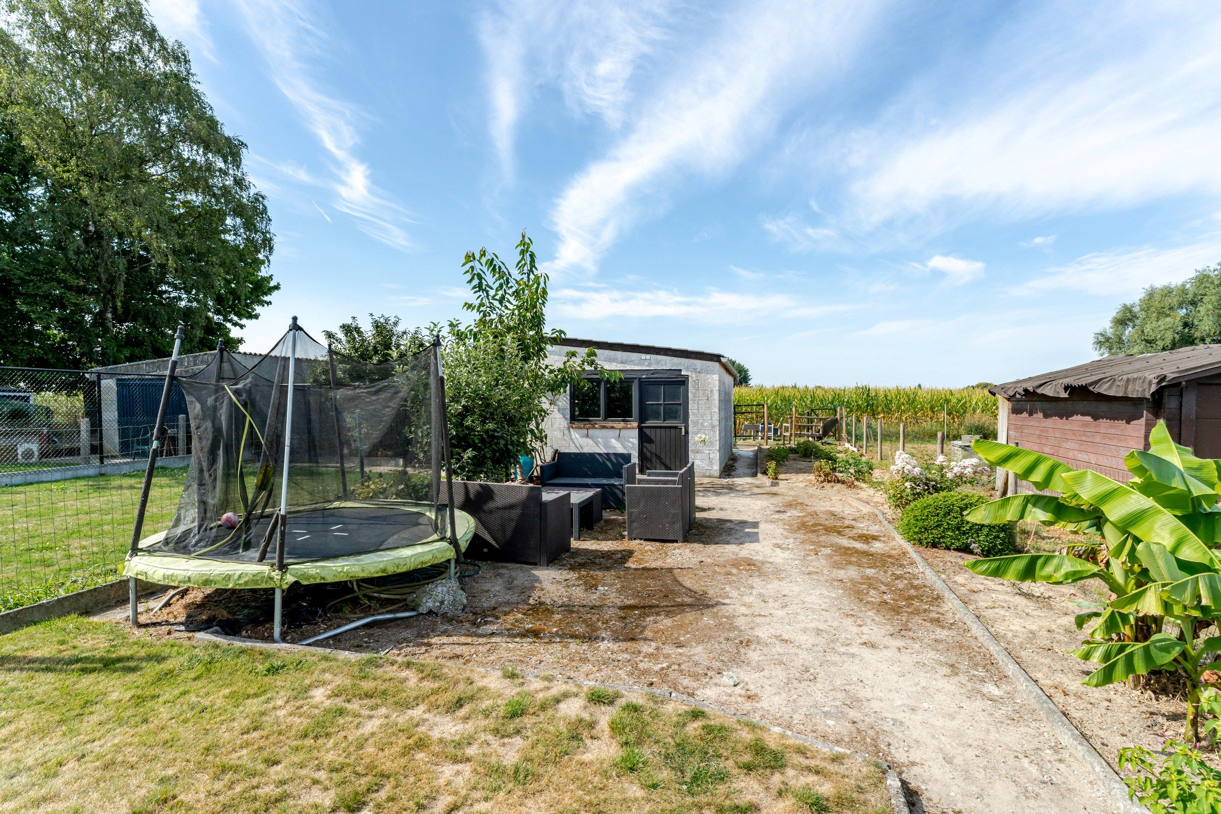 RUIME WONING MET TUIN EN GARAGE foto 13