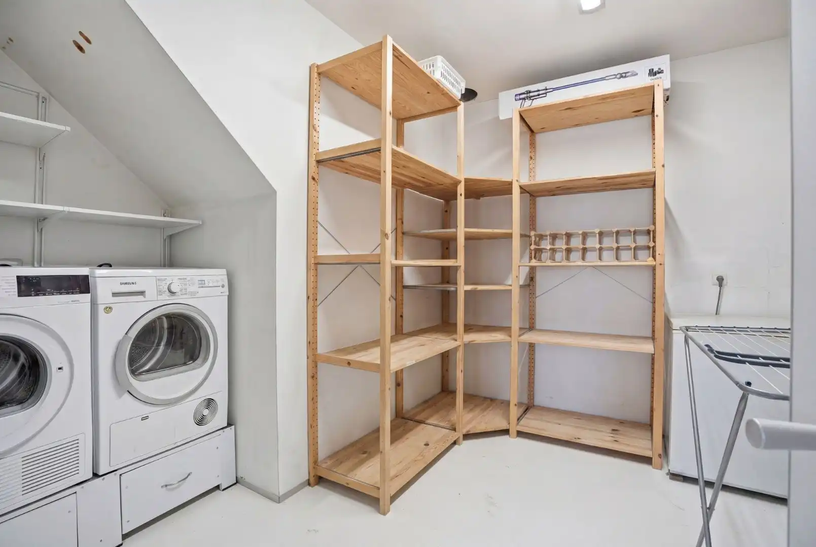 Alleenstaande woning (BJ2016) op 663m² met inpandige garage, 4 slks en 2 badkamers te Kuurne. foto 18