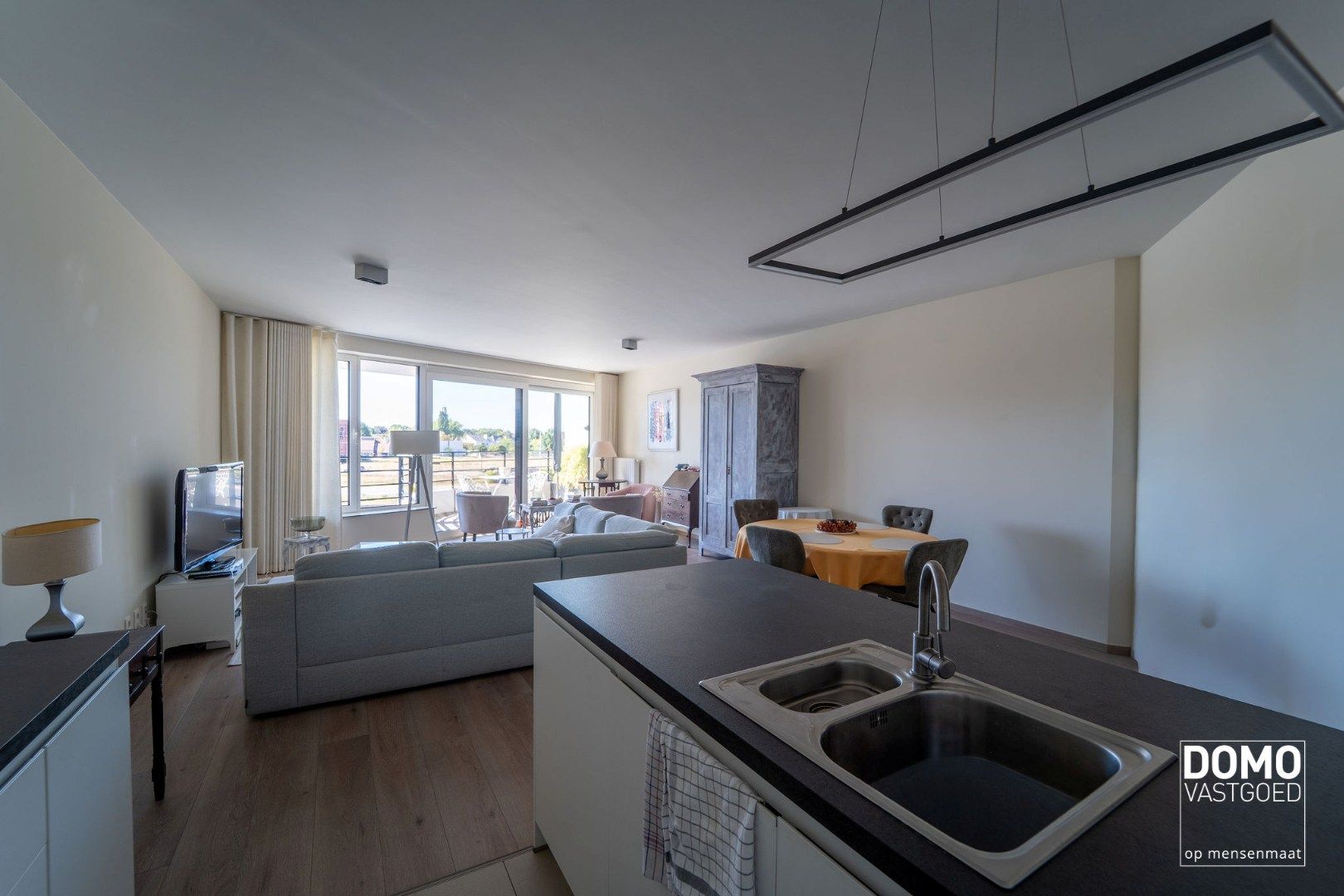 Wonen met zicht op het water – een oase van rust vlak bij het bruisende centrum van Hasselt. foto 8