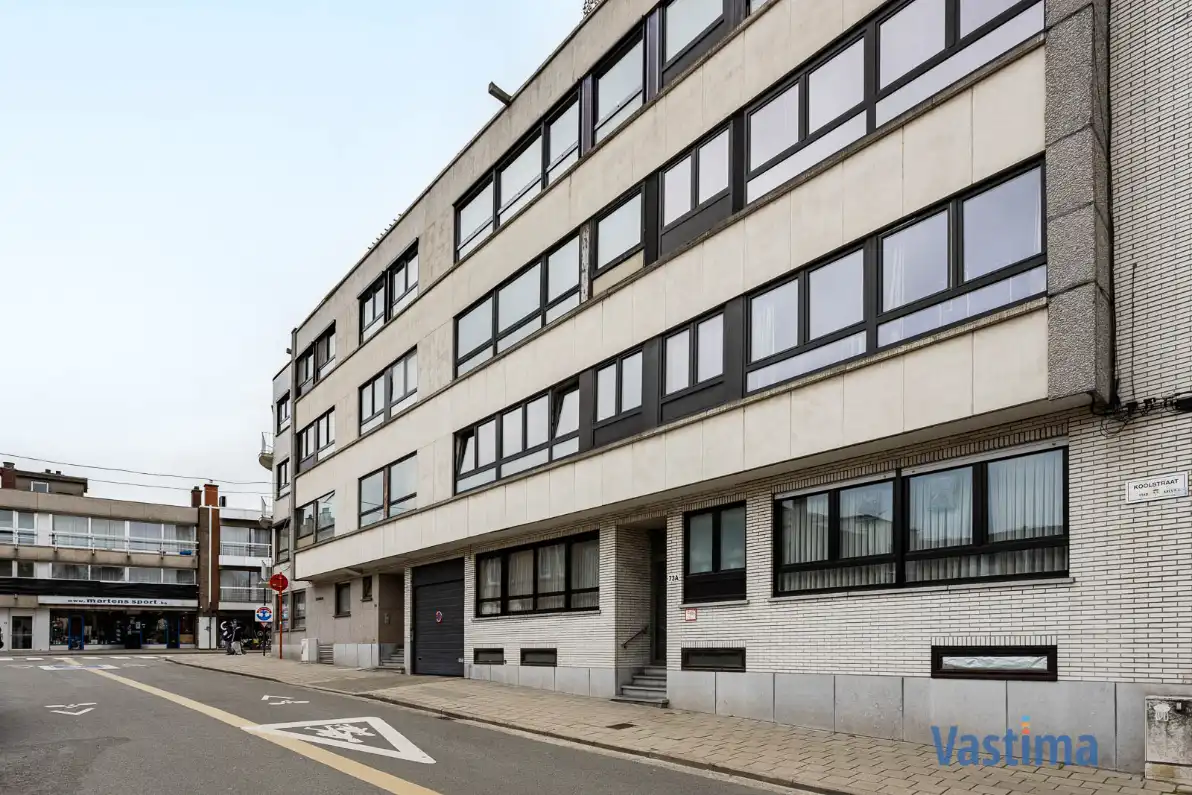 Hoofdfoto van de publicatie: Gelijkvloers appartement met 2 slaapkamers, ruim terras en staanplaats