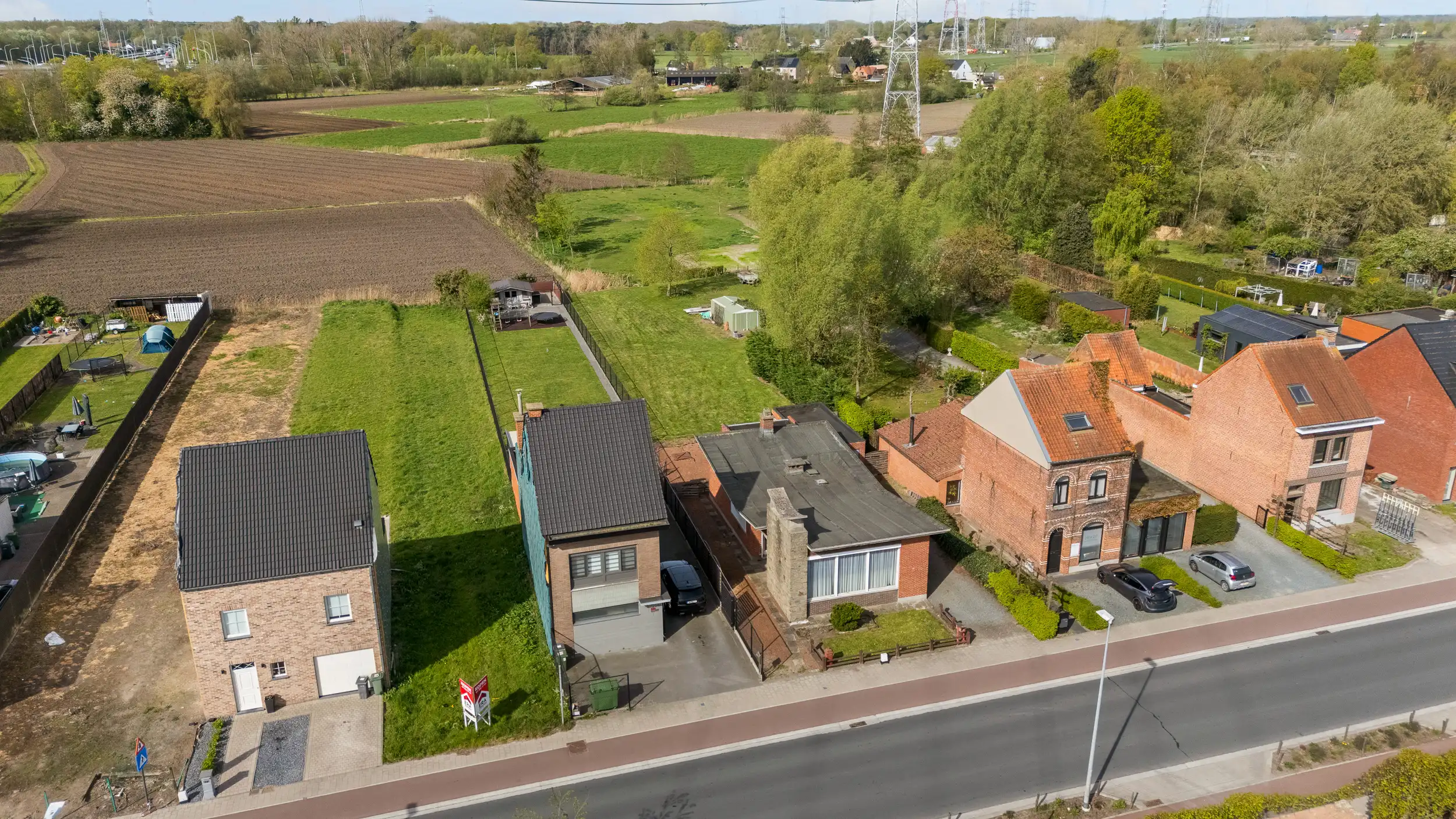 Karakteristieke, lichtrijke bungalow op groot perceel foto 17