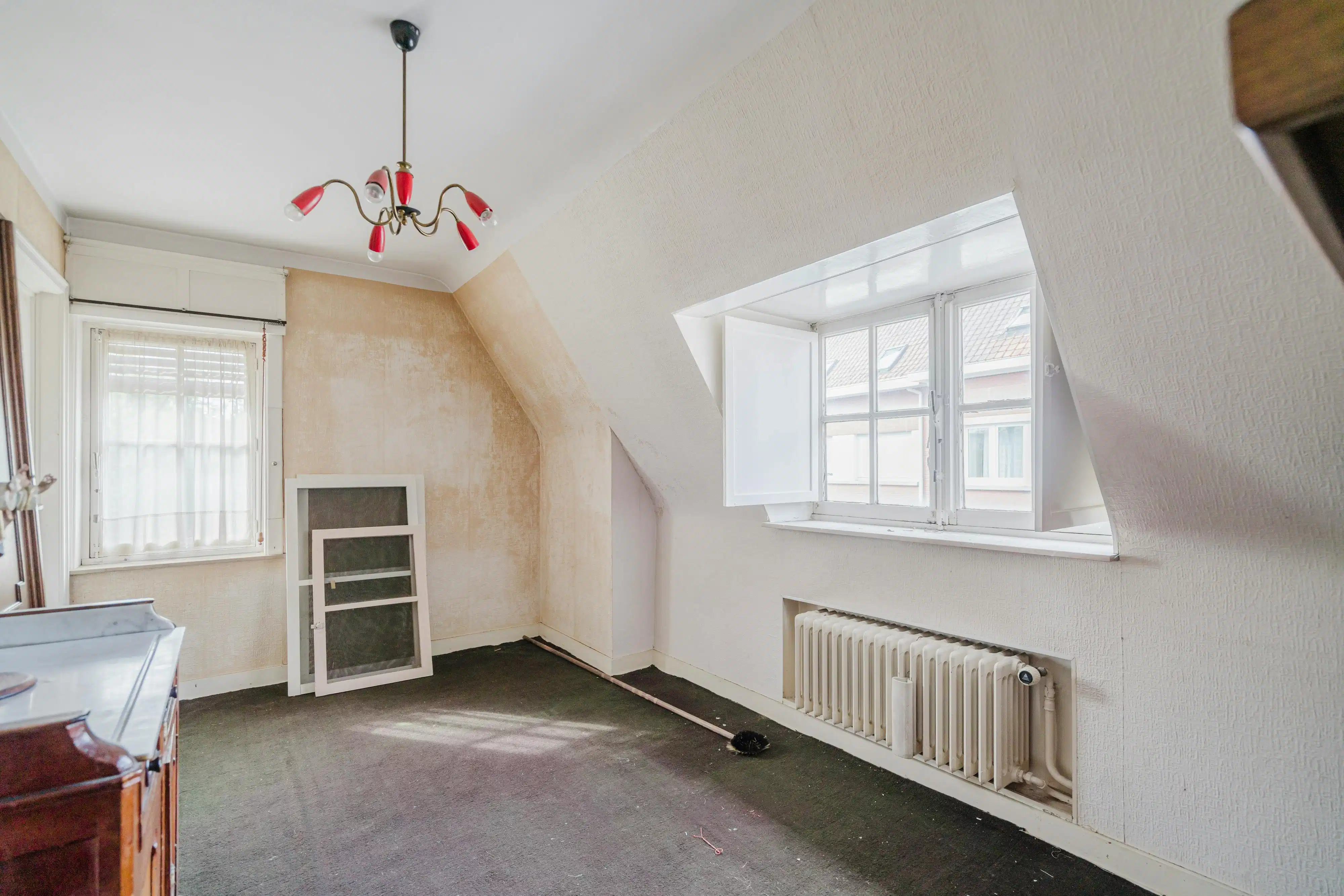Karaktervolle woning met 4 slaapkamers te koop in Bissegem! foto 12