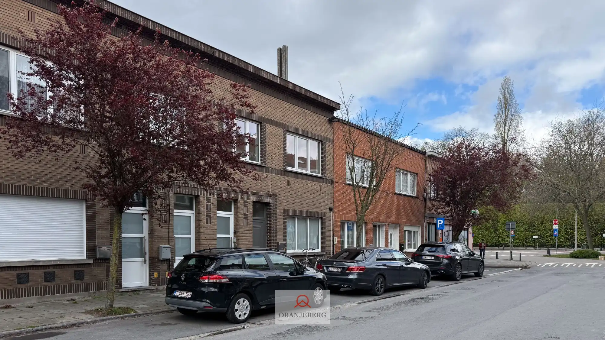 Lichtrijke 2 slpk woning te Gentbrugge foto {{pictureIndex}}