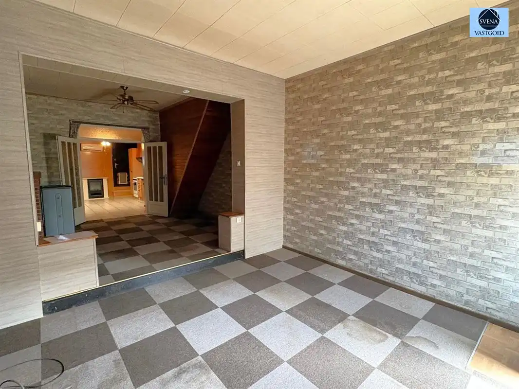 TE RENOVEREN WONING MET 3 KAMERS foto 2