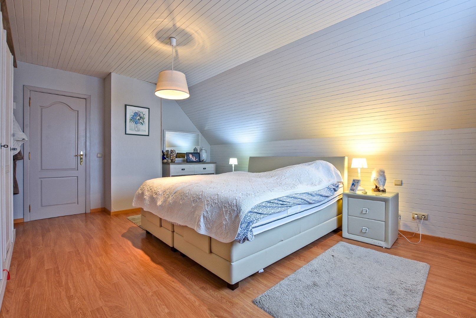 Prachtige alleenstaande villa met 4 slaapkamers op 599 m². foto 16