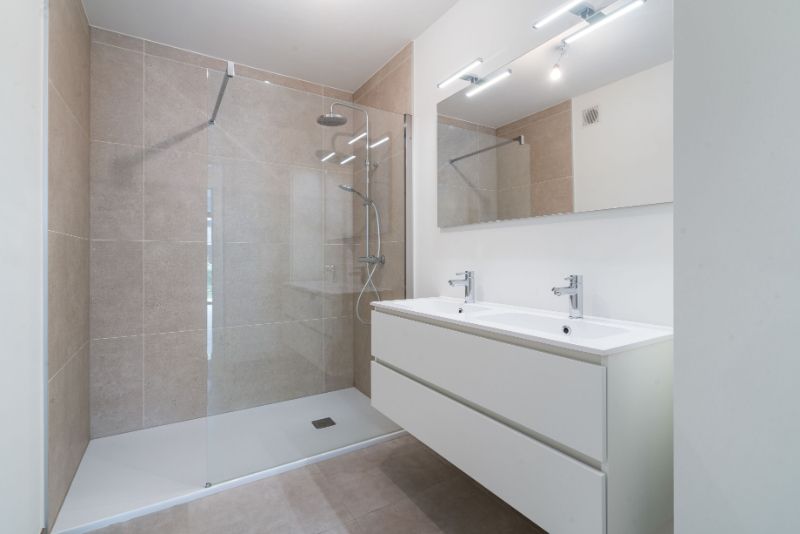 Dit appartement is gelegen langsheen de Langerbrugsestraat te Evergem. foto 6