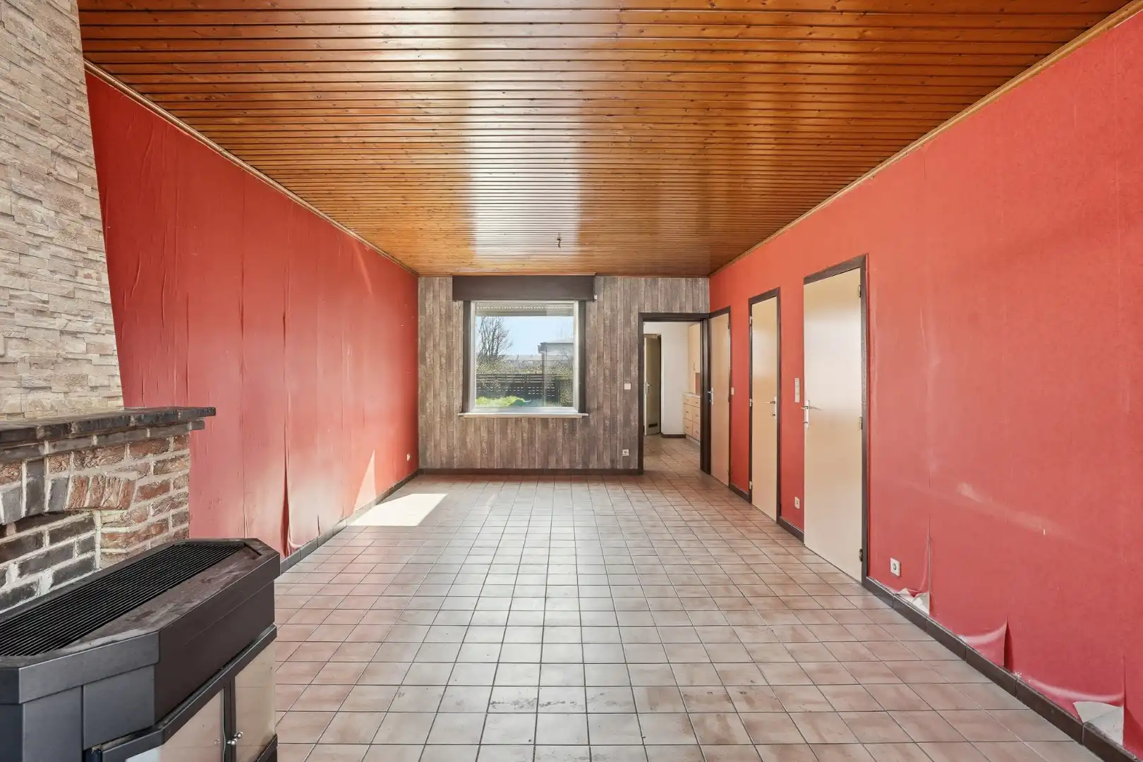 Te renoveren woning in centrum Eernegem foto 4