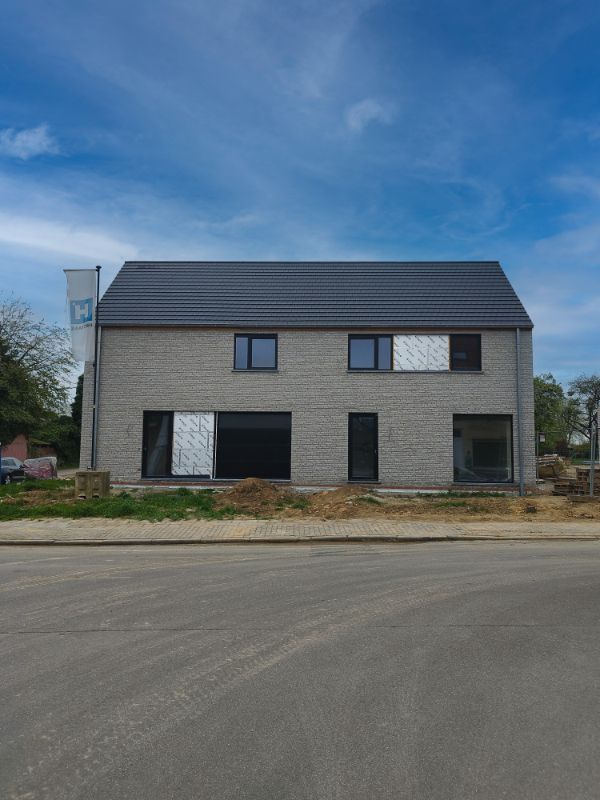 Hectaar bouwt 4 strakke nieuwbouwwoningen te Erondegem foto 1