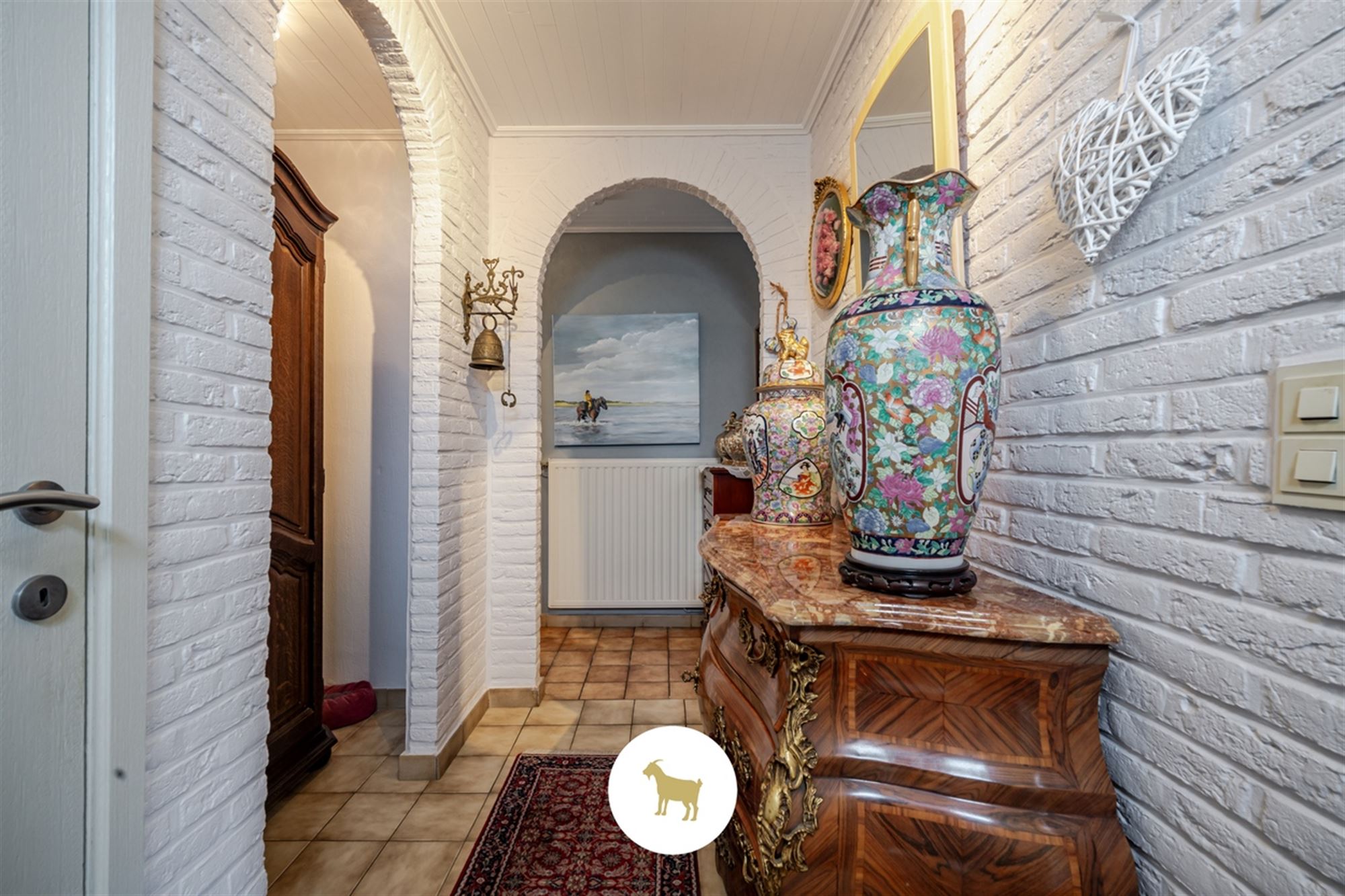 Instapklare LAAGBOUWVILLA met 3 slaapkamers, bureauruimte, veranda en garage op een ruim perceel van ca. 796 m² foto 5