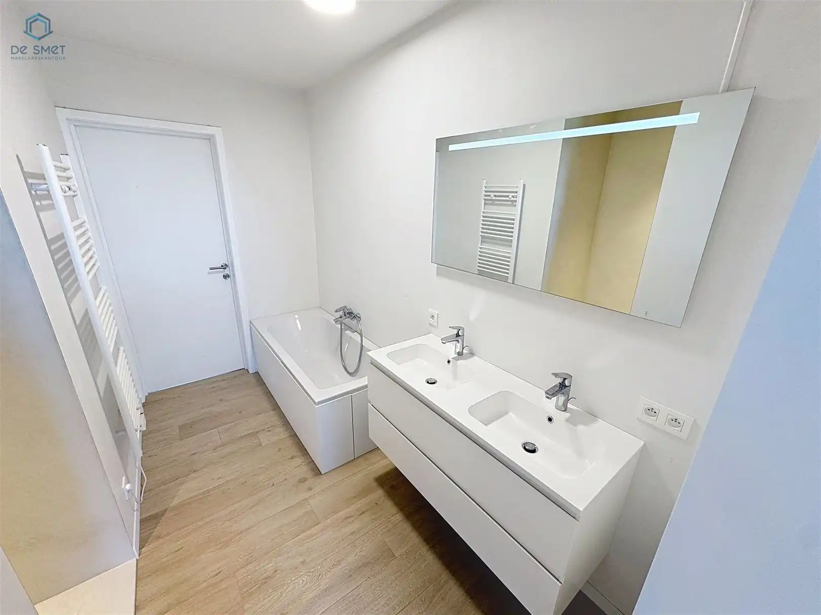 PRACHTIGE BEN-NIEUWBOUWWONING MET 3 SLPK, DRESSING, INBOUWKASTEN & TUIN ZARLARDINGE foto 23