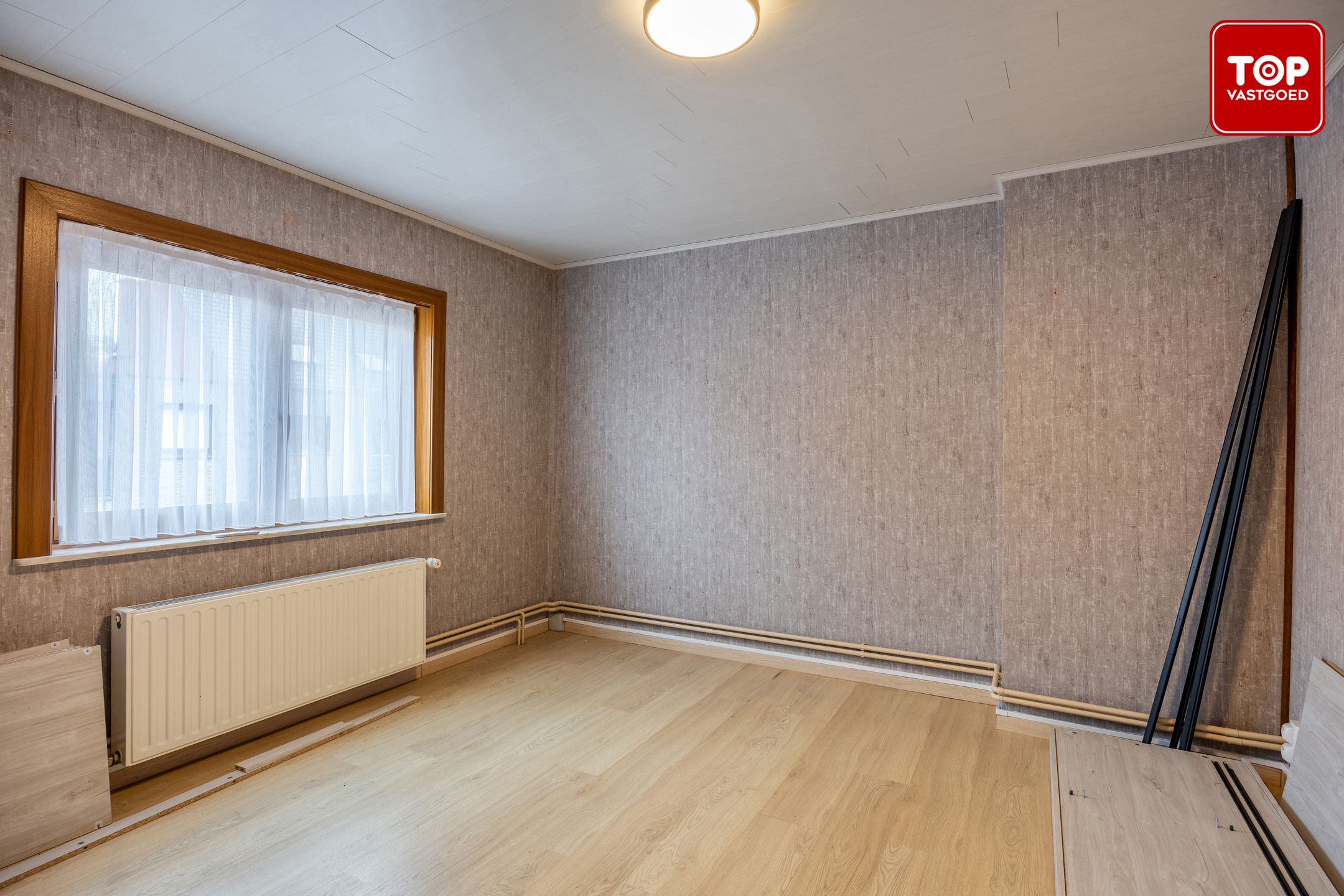 Instapklare woning met 3 slaapkamers en garage.  foto 17