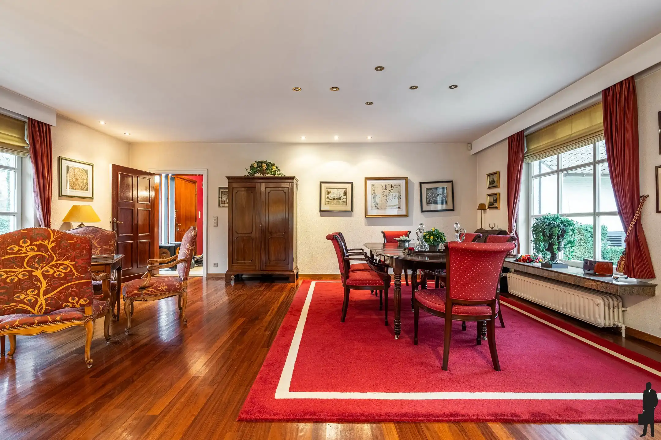 Uitstekend gelegen split-level villa in een gegeerde doodlopende straat. foto 7