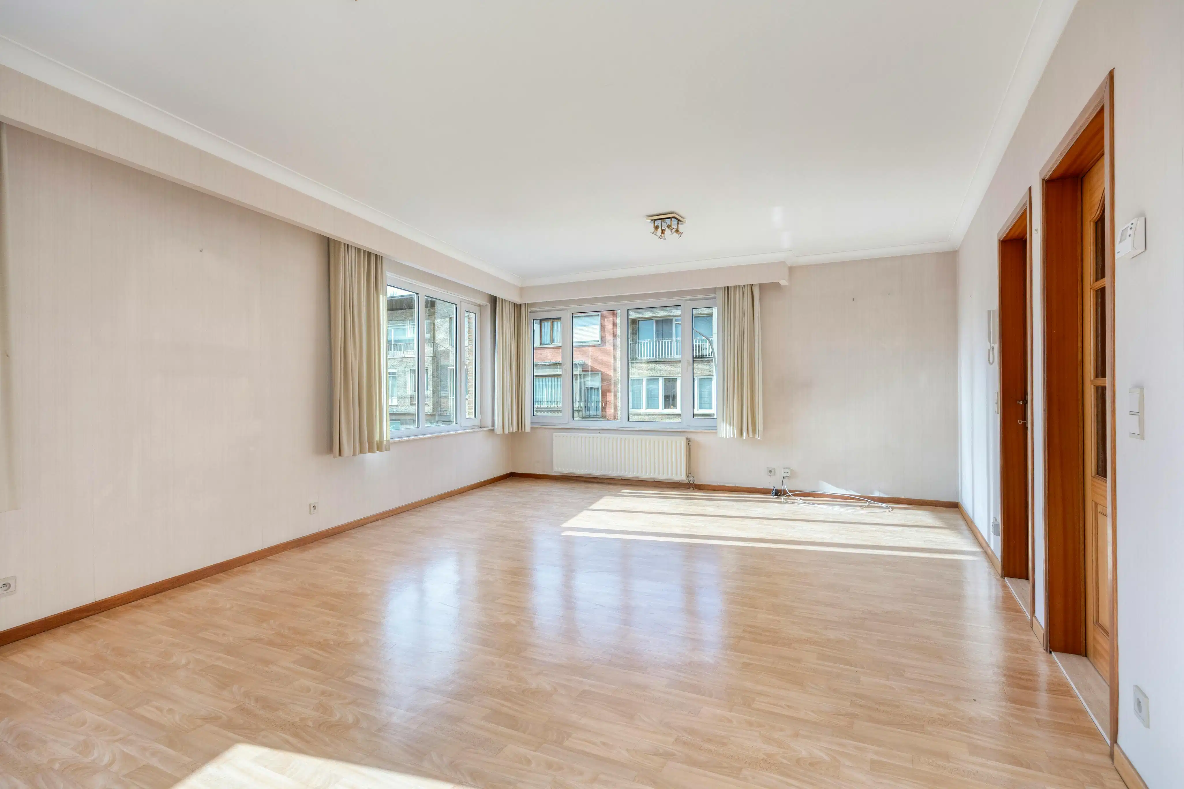 Energiezuinig appartement met garage te koop in Burcht foto {{pictureIndex}}