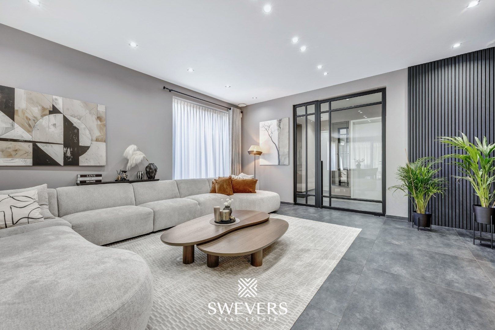 Stijlvol wonen op een ruim perceel met 4 slaapkamers en topafwerking foto 7