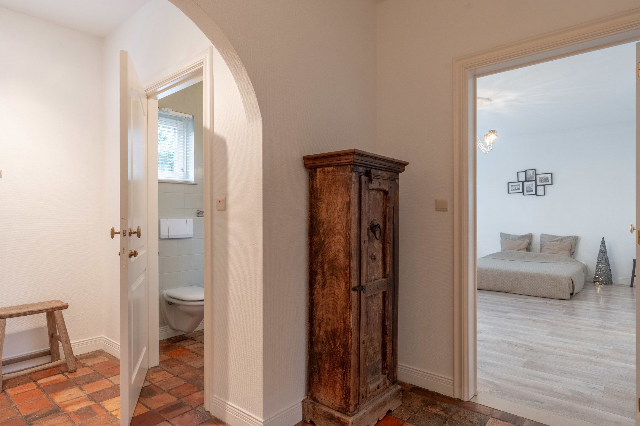 Prachtige villa met  residentiële ligging op 1.754 m² foto 16