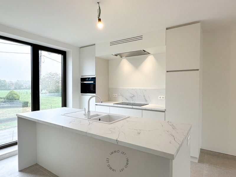 Prachtig gelegen nieuwbouw duplexappartement met drie slaapkamers, groot terras en autostaanplaats foto 6