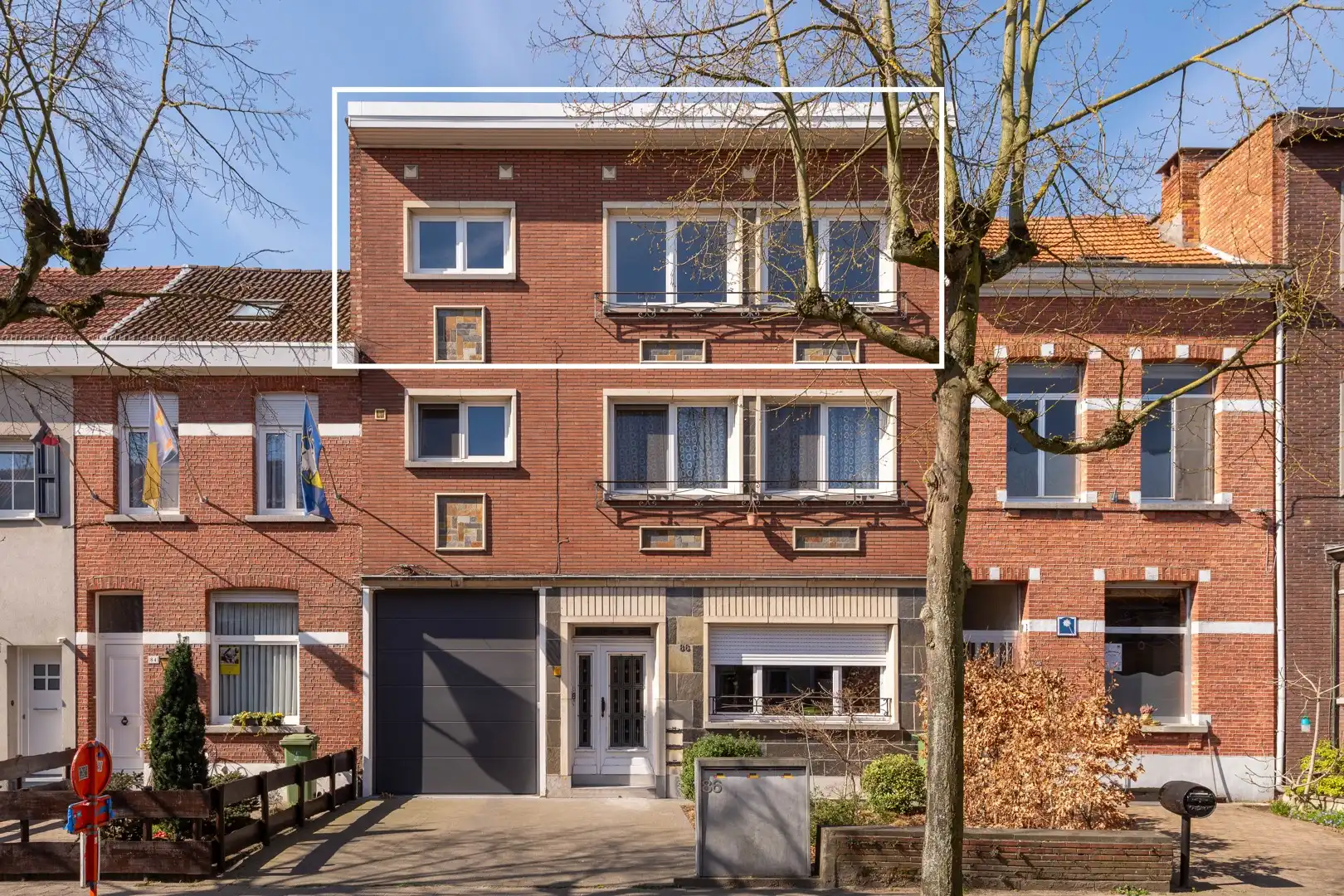 Instapklaar en ruim appartement in het hart van Ekeren! foto {{pictureIndex}}