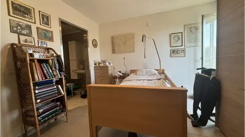 Gerenoveerde SERVICEFLAT met TERRAS en STANDPLAATS te koop in Assebroek Brugge foto 7