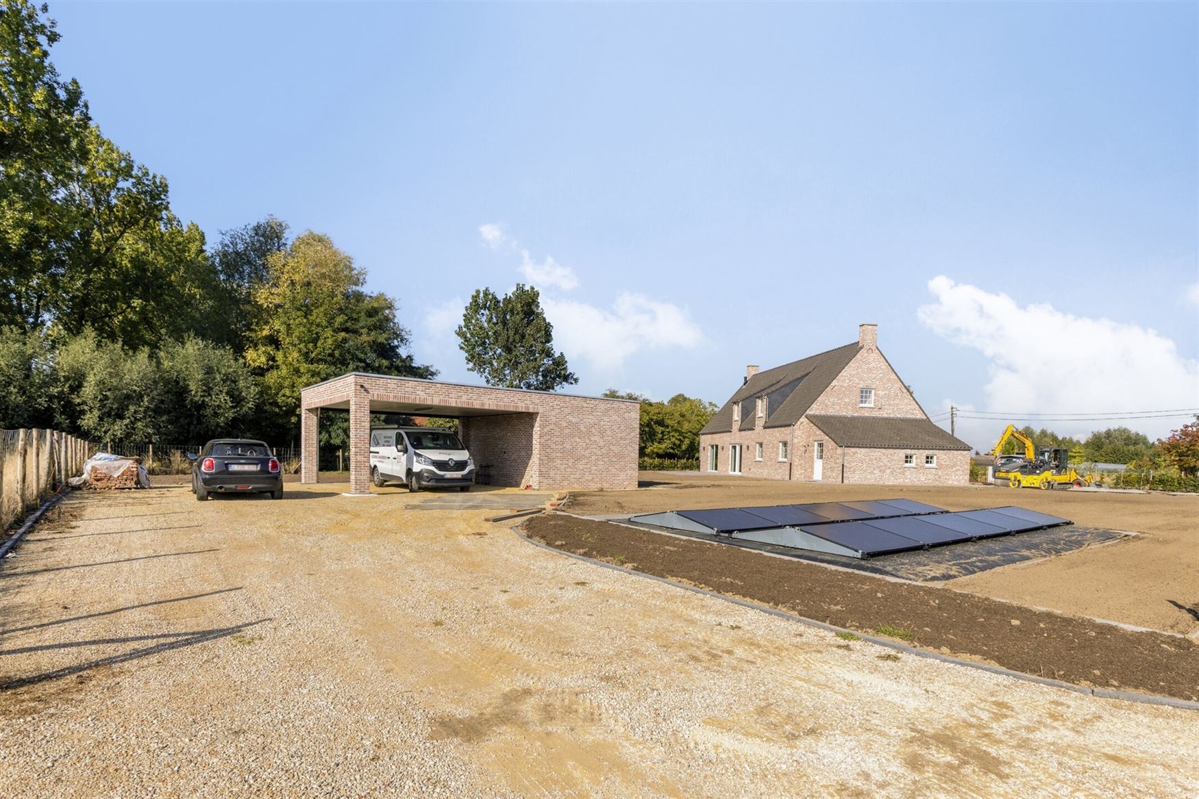 Zeer ruime nieuwbouwwoning gelegen op een groot zonnig perceel foto 15