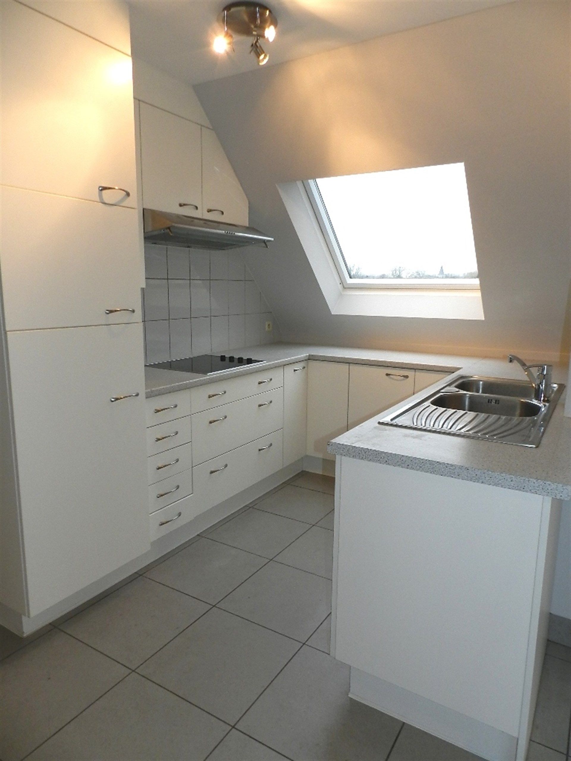 Appartement met groot terras gelegen op tweede verdieping van residentie “De Klaproos”. foto 4