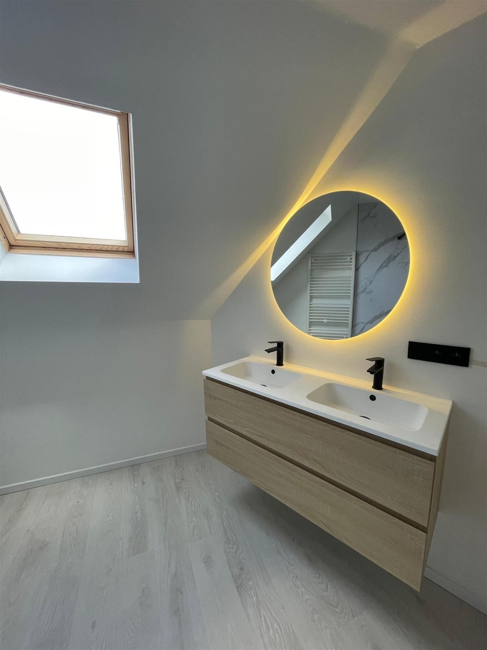 Gemeubeld duplex appartement met 2 slaapkamers in Zurenborg! foto 8