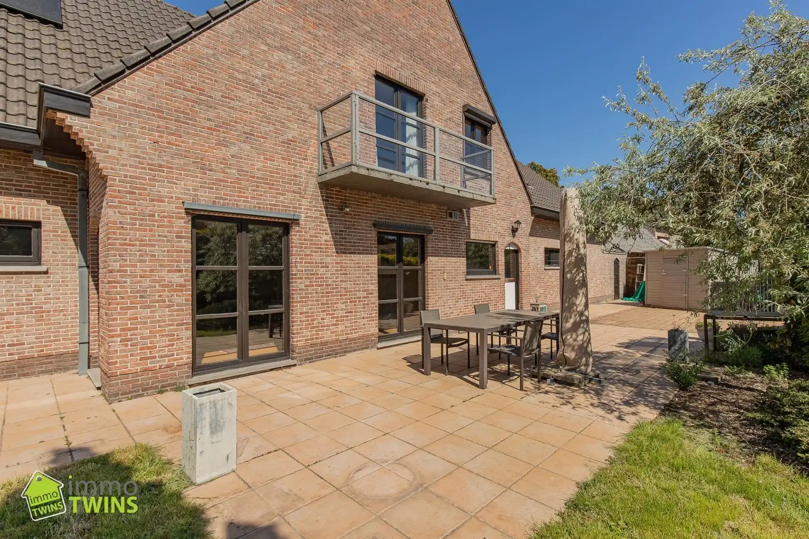 Uitzonderlijk ruime en veelzijdige praktijkwoning / cohousing met tal van mogelijkheden foto 10